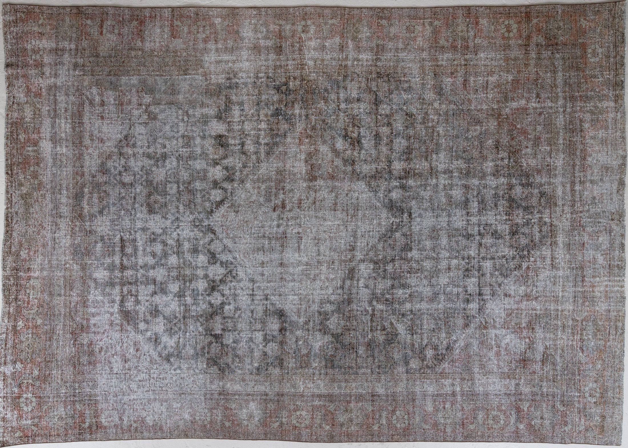 Amber Interiors Rug Styling Inspo + Vintage Rug Pairings – Curio Rugs