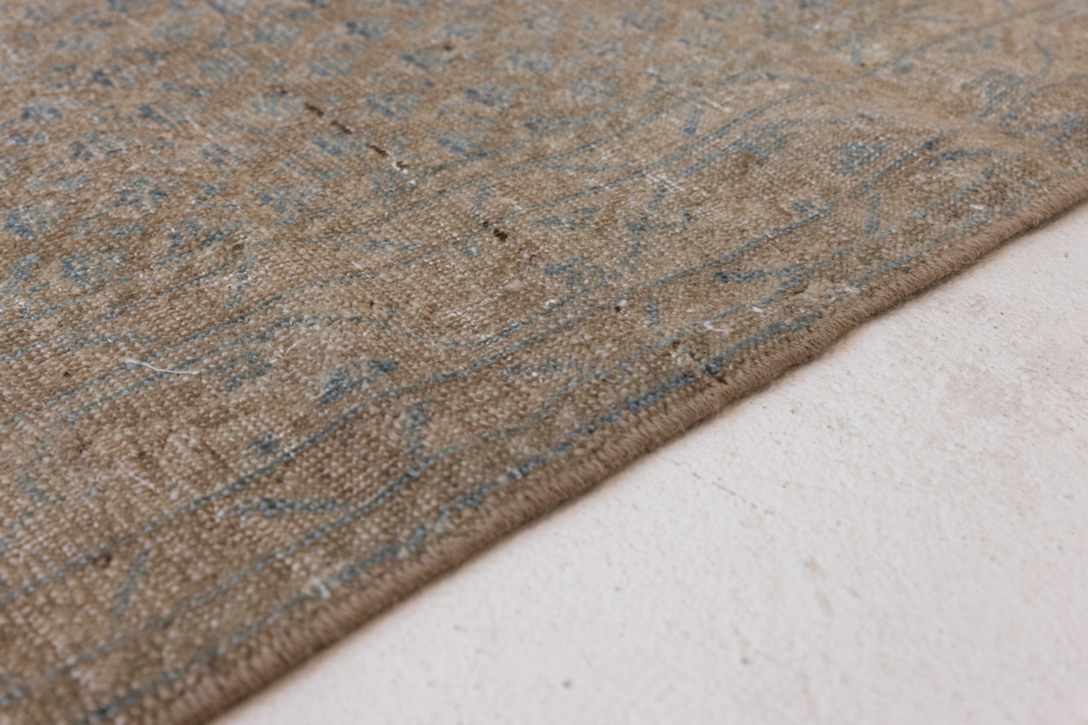 2'8 x 13'9 | CS-R-3801