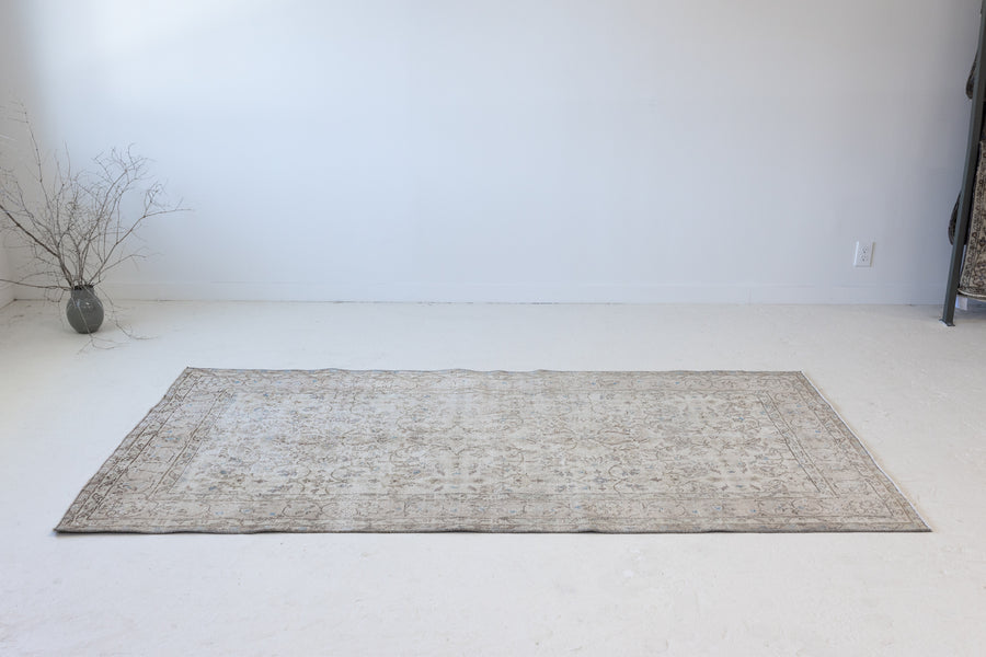 No. W-800 | 8'4 x 4'7