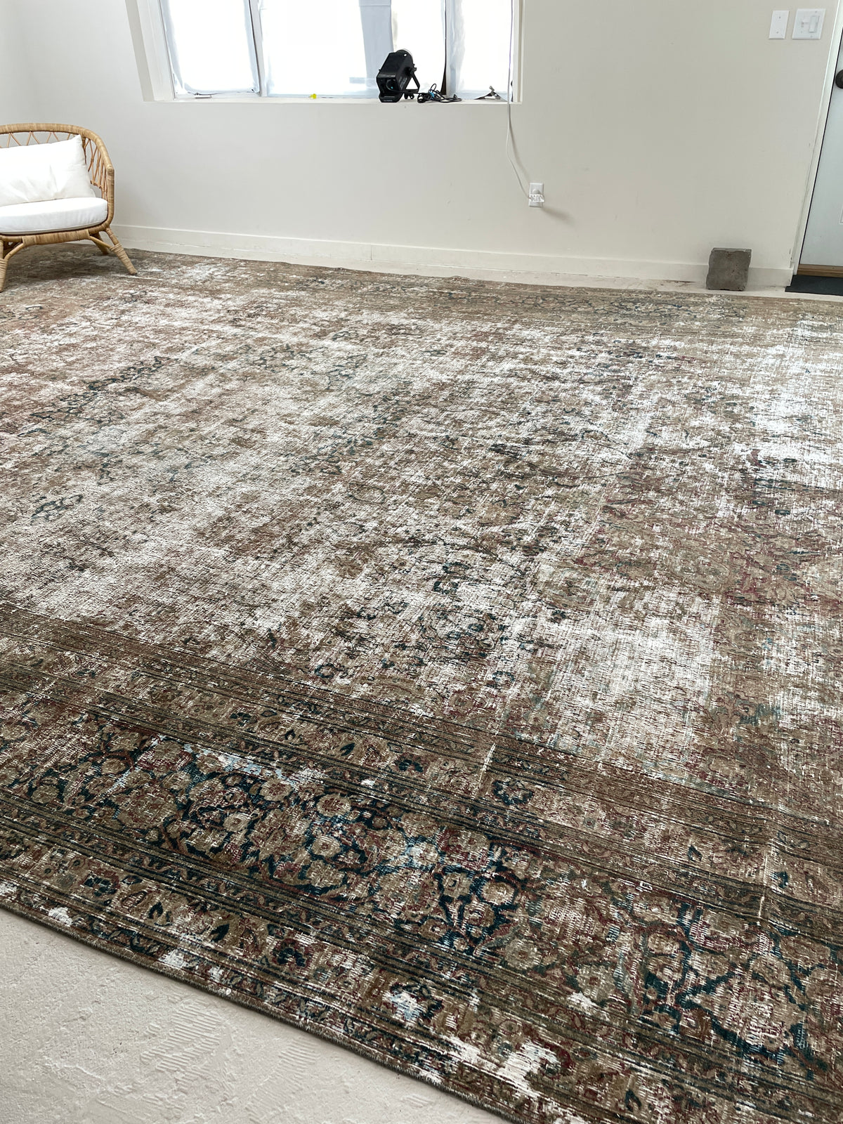 Network Rugs Extra Large Extra Large (8x10 and larger) – Curio Rugs