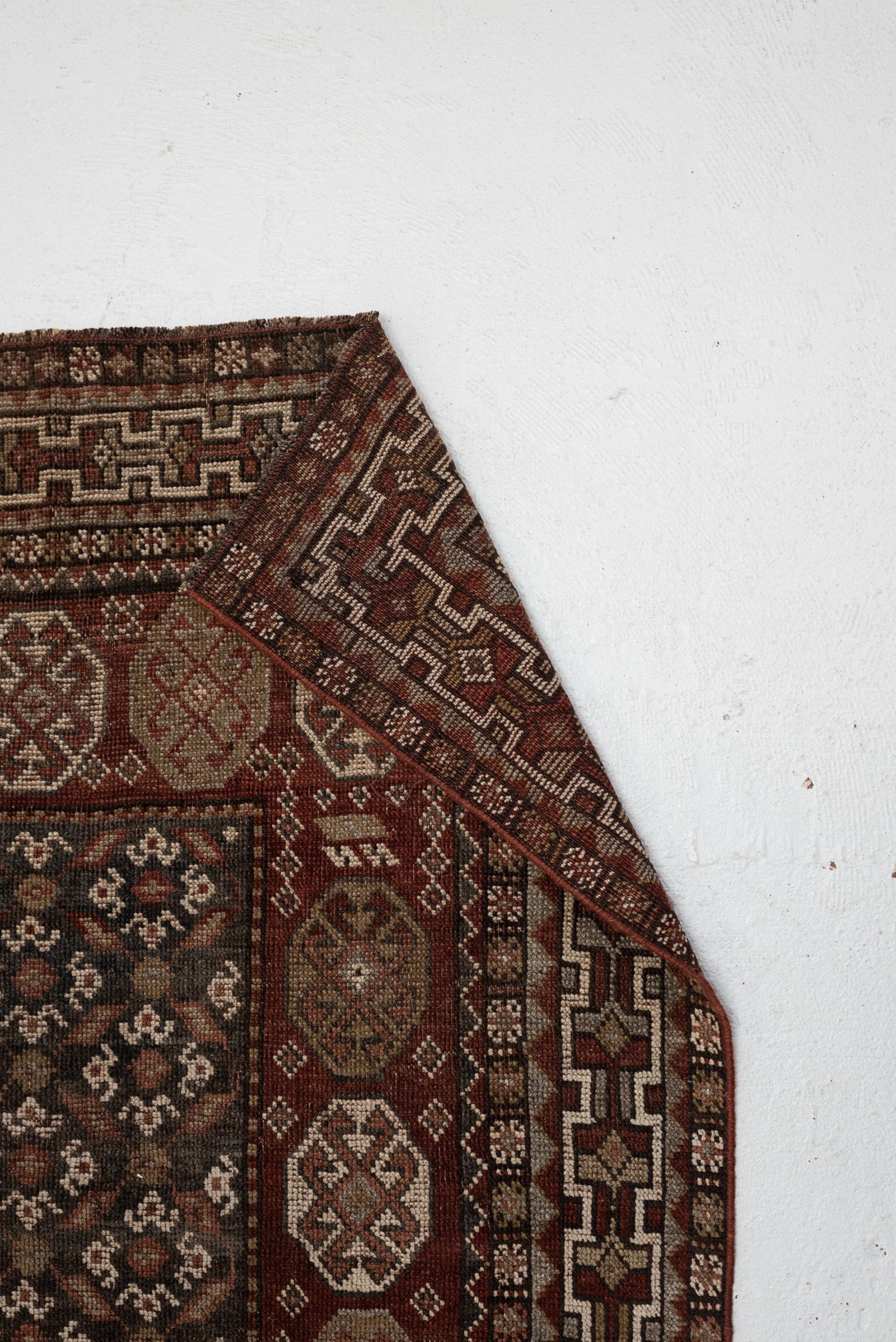 5&#39;0 x 6&#39;5 | Medium Vintage Shiraz | CE-W-3450