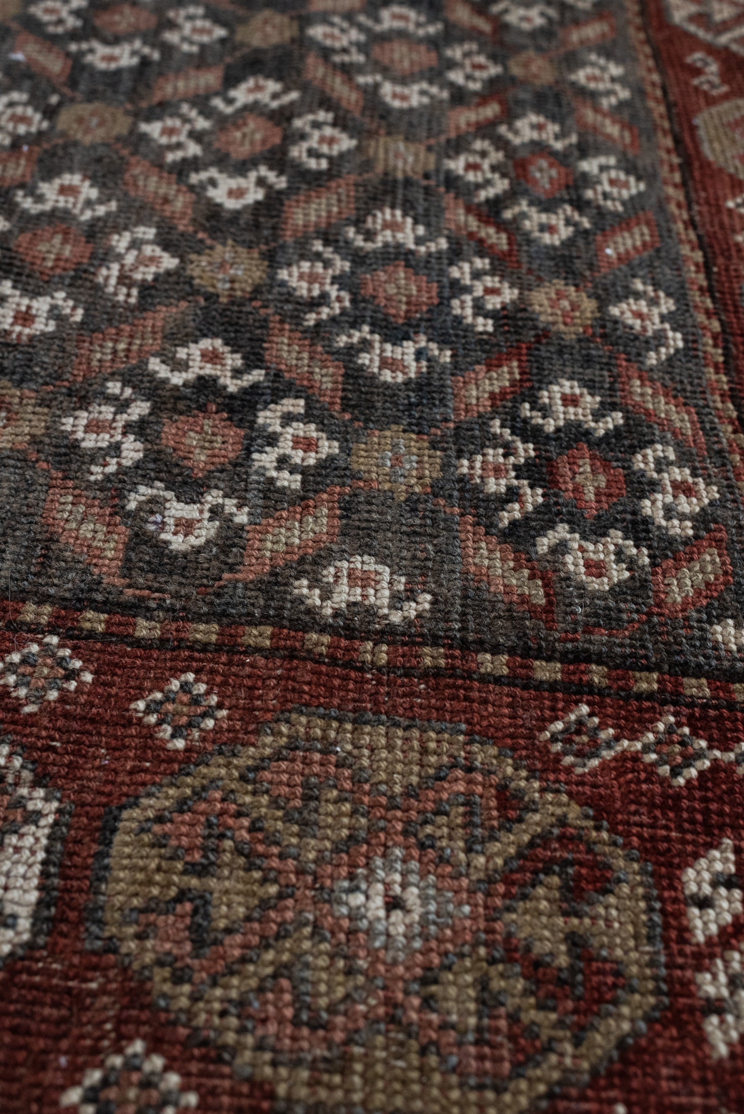 5&#39;0 x 6&#39;5 | Medium Vintage Shiraz | CE-W-3450