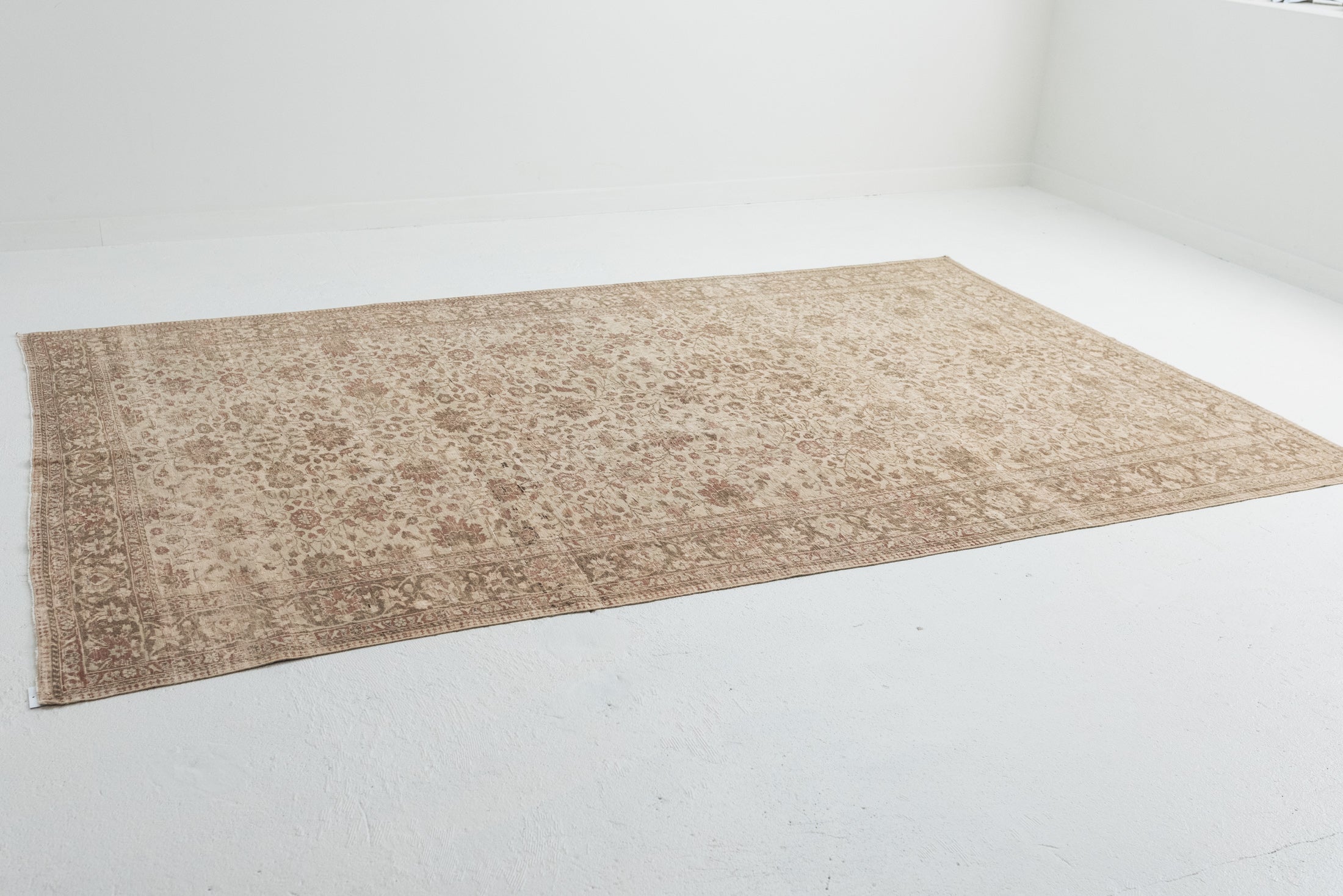 6&#39;4 x 9&#39;7 | Vintage Dusty Rose Rug | CE-C-2894