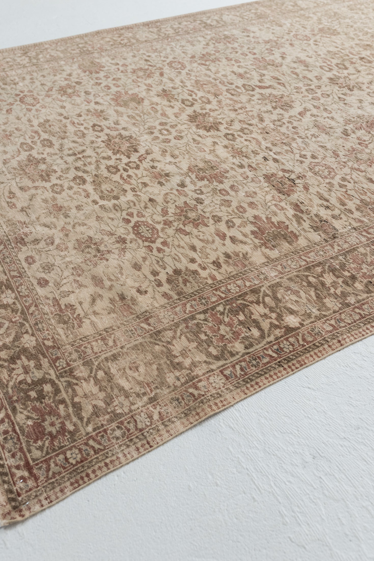 6&#39;4 x 9&#39;7 | Vintage Dusty Rose Rug | CE-C-2894