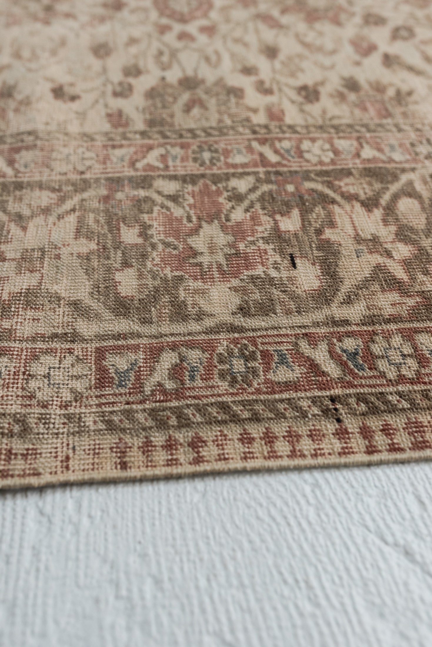 6&#39;4 x 9&#39;7 | Vintage Dusty Rose Rug | CE-C-2894