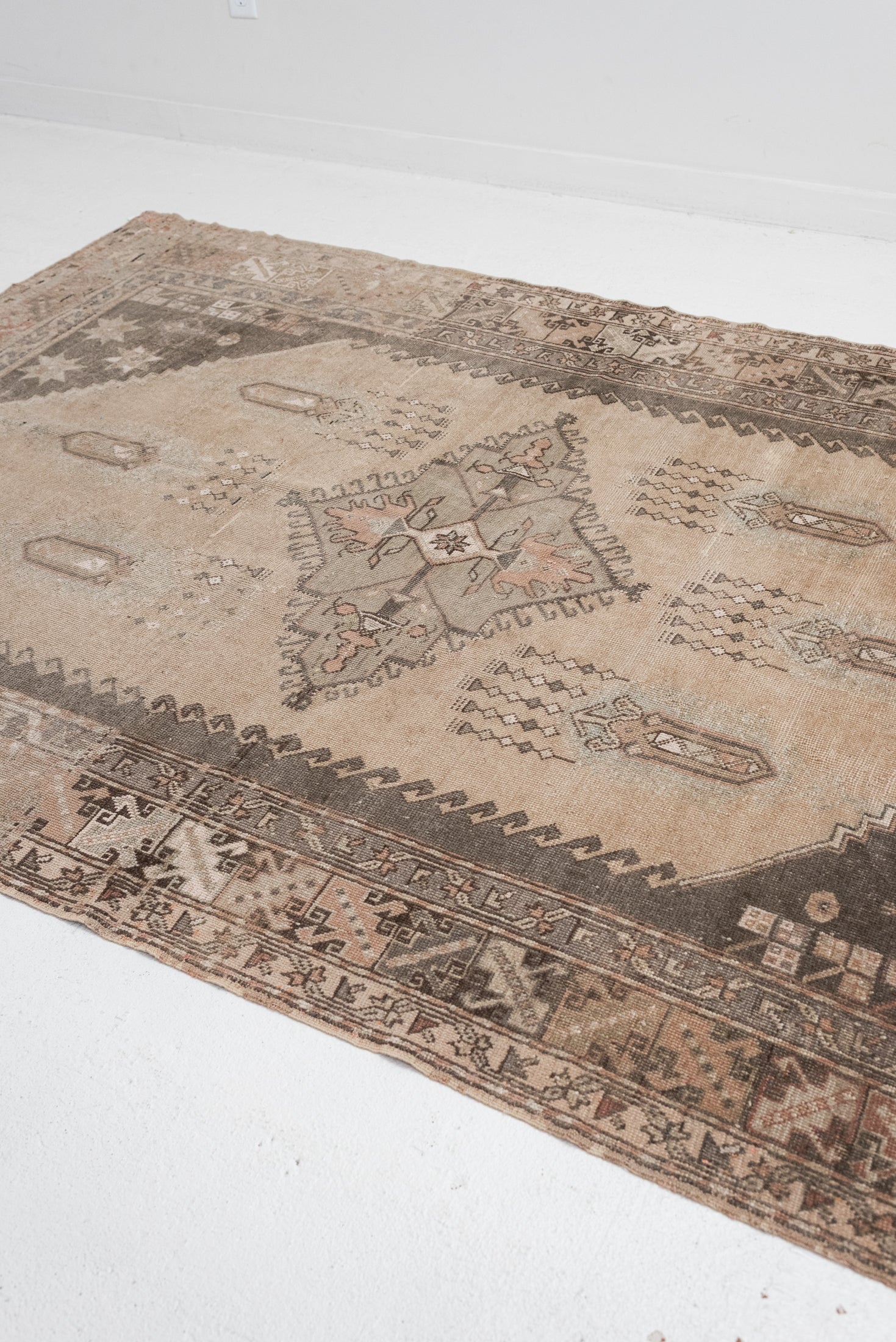 5&#39;6 x 8&#39;5 | CE-A-3364