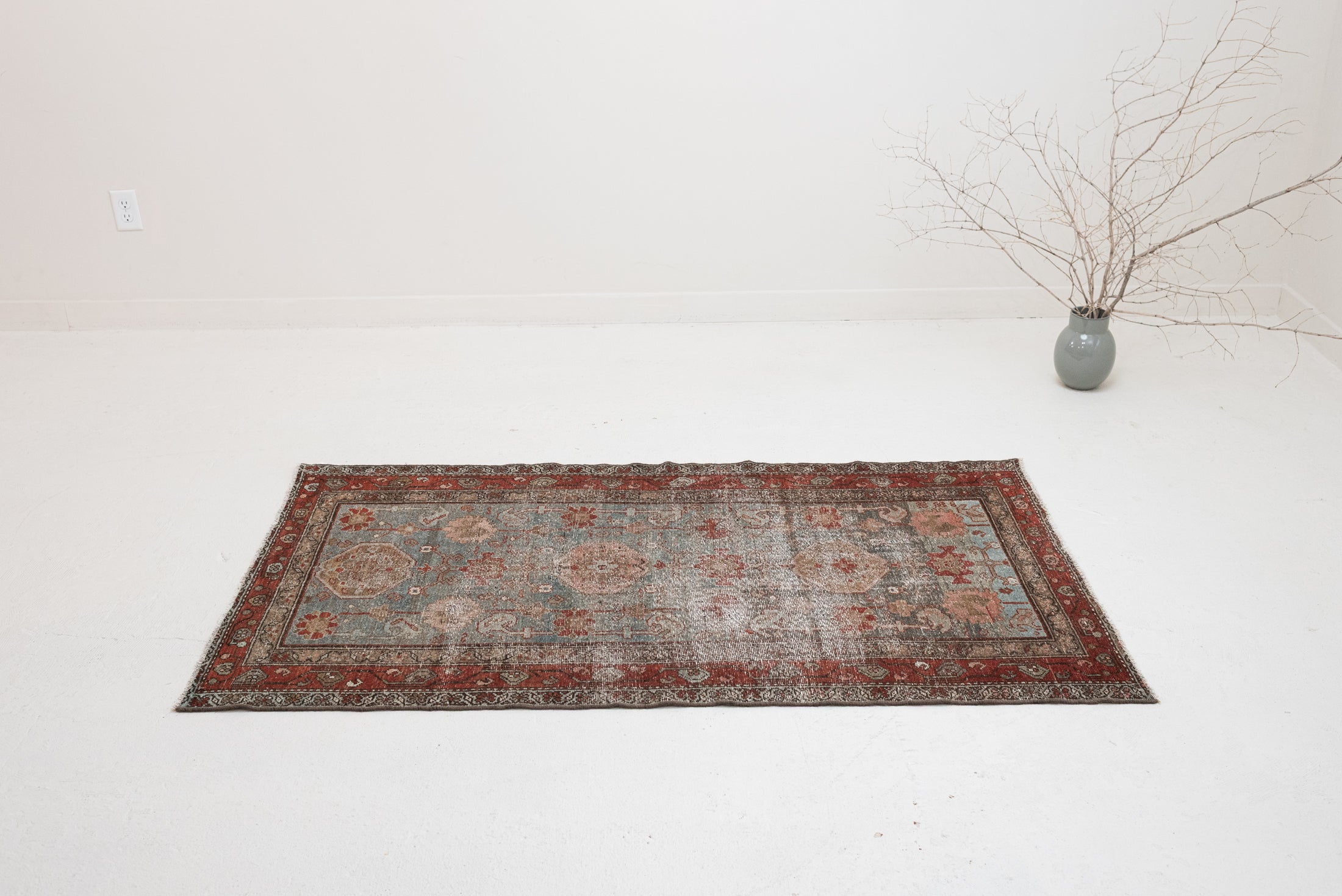 3&#39;2 x 5&#39;7 | Medium Malayer Rug | W-3721