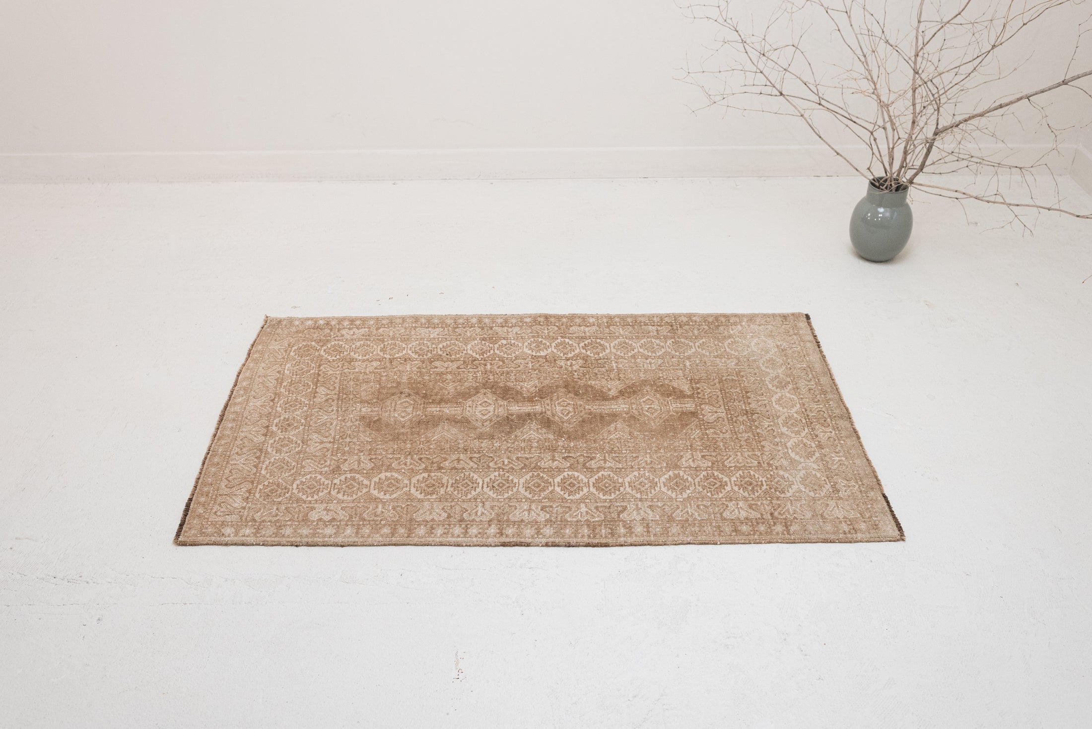 RERSERVED | MM | 2&#39;9 x 4&#39;4 | CE-W-3485