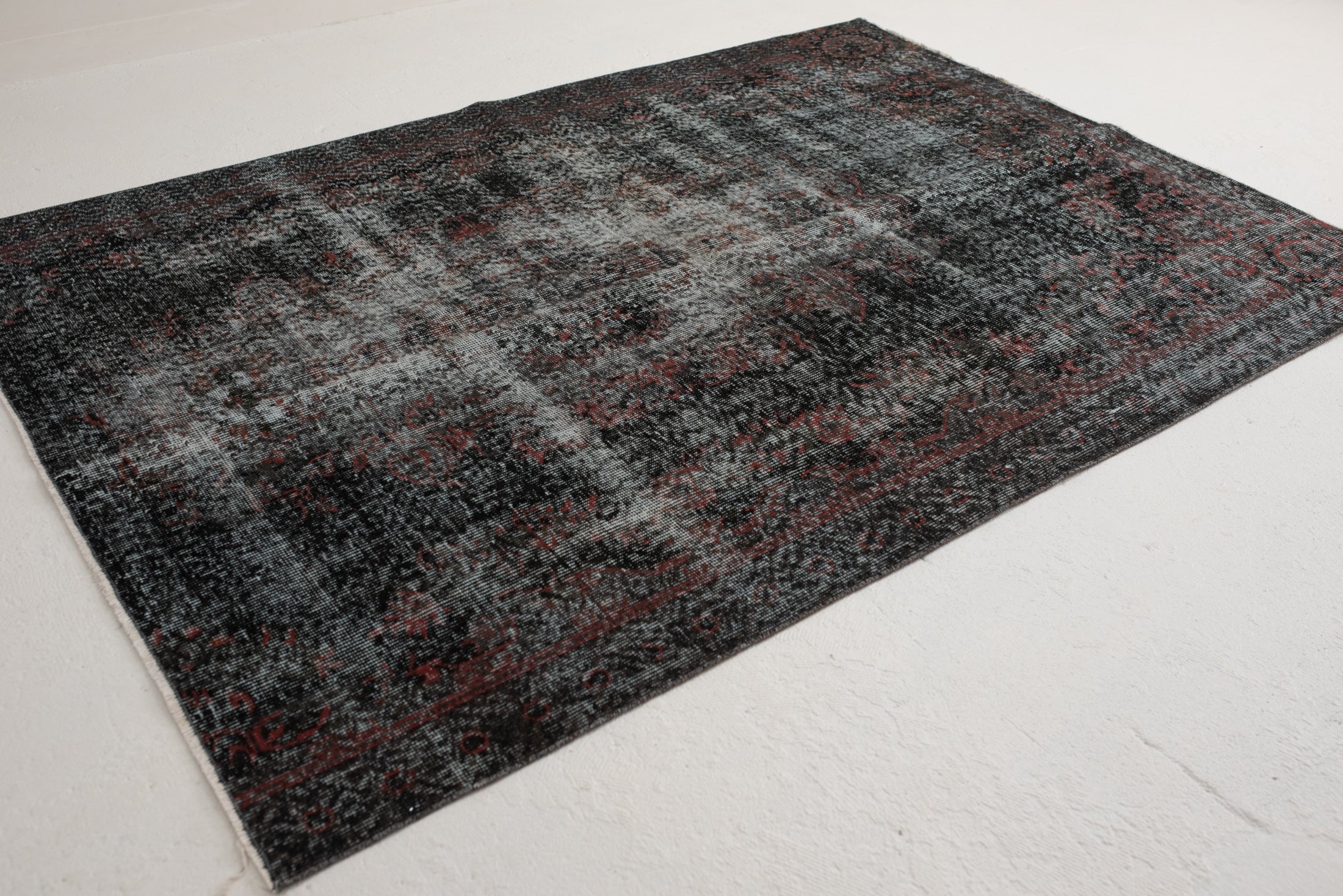 5&#39;4 x 7&#39;4 | Medium Overdyed Vintage Rug | CE-A-2883