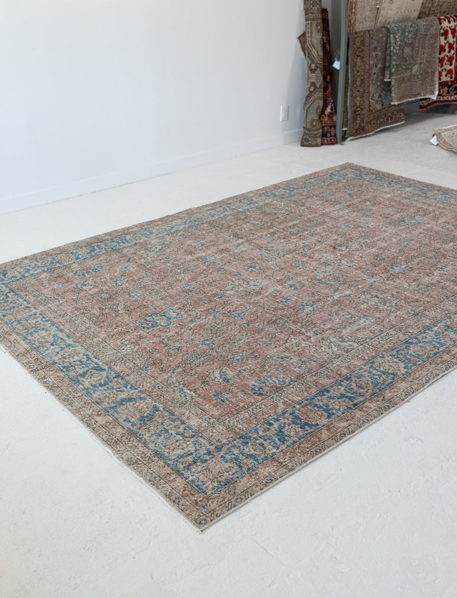 No. V-1013 | 10'3 x 7'1