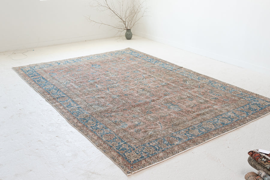 No. V-1013 | 10'3 x 7'1