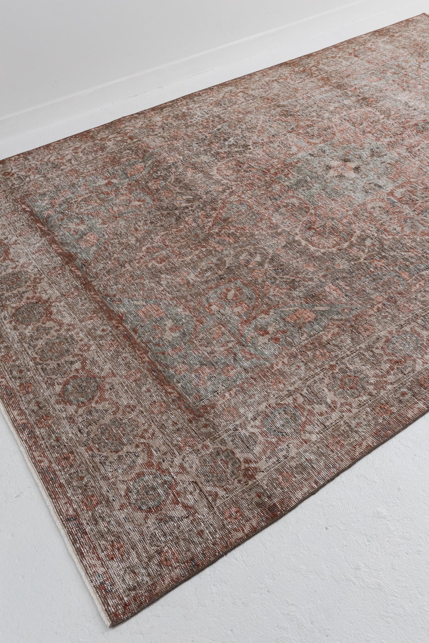 6&#39;7 x 9&#39;10 | Large Distressed Tabriz | CE-V-2878