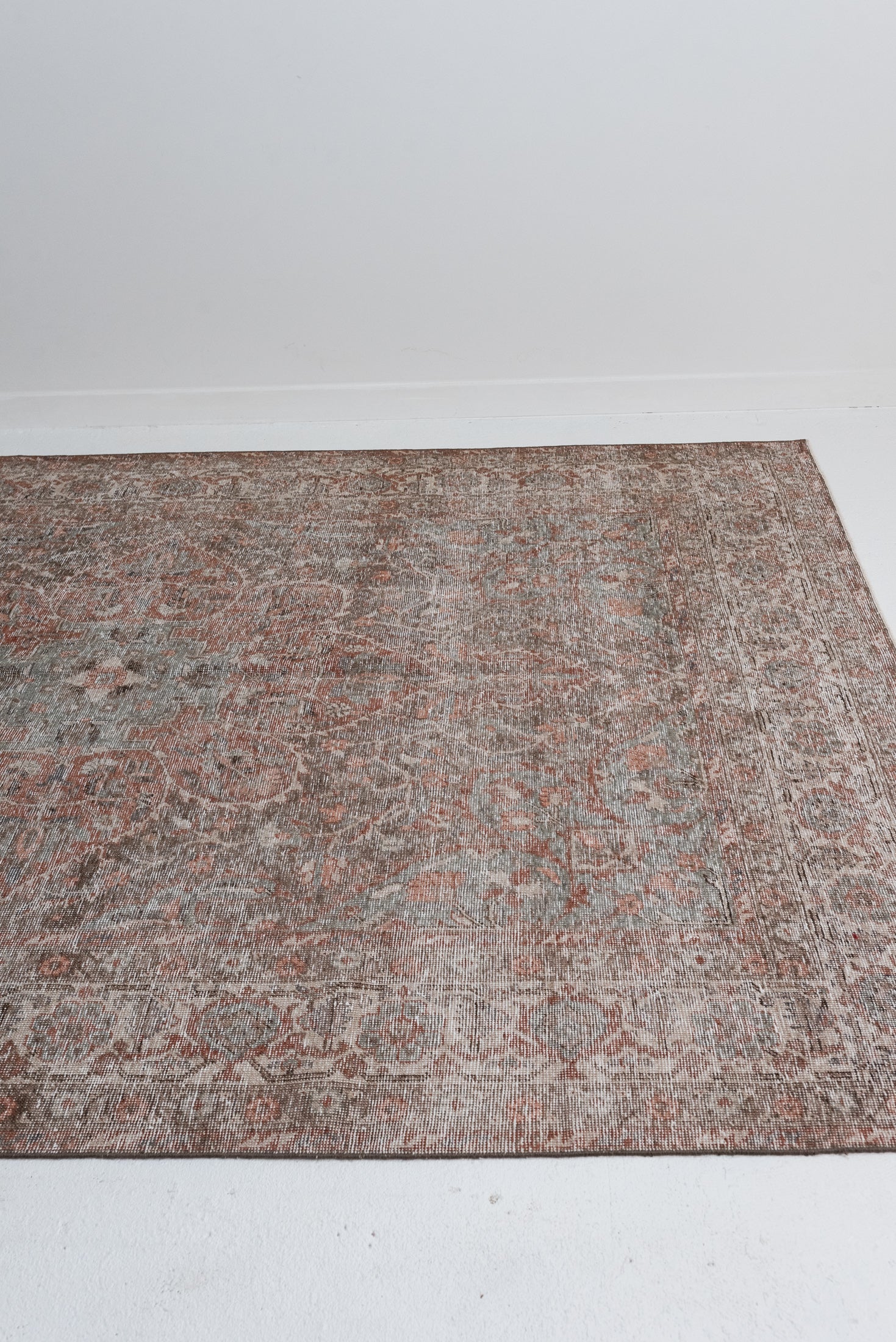 6&#39;7 x 9&#39;10 | Large Distressed Tabriz | CE-V-2878