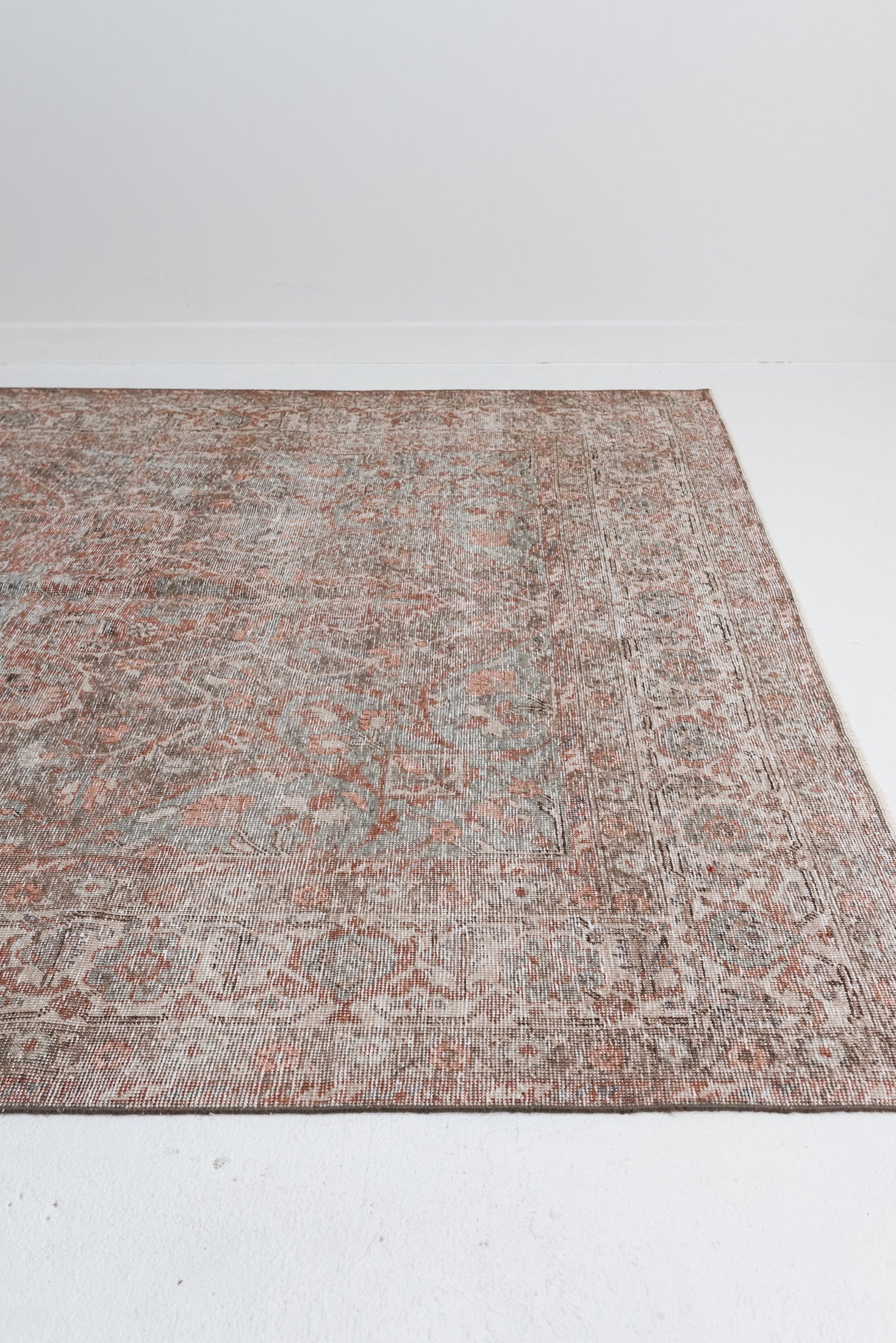 6&#39;7 x 9&#39;10 | Large Distressed Tabriz | CE-V-2878