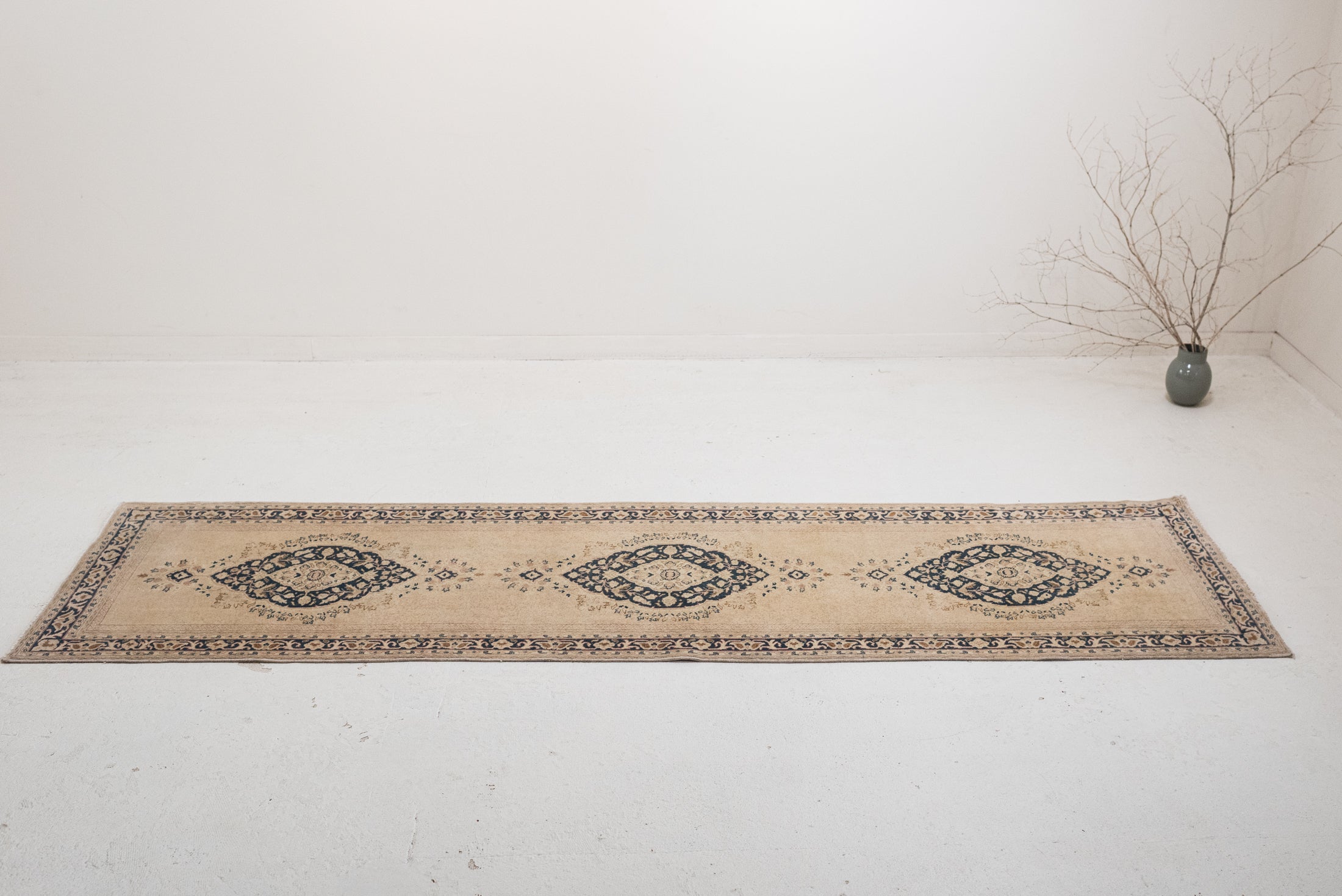 2'10 x 10'5 | R-4704