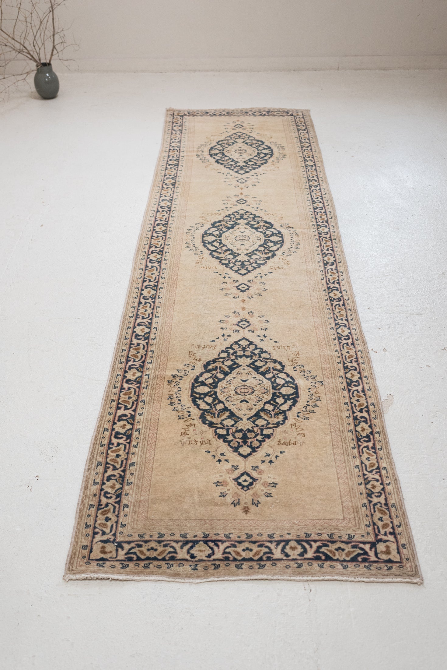 2'10 x 10'5 | R-4704