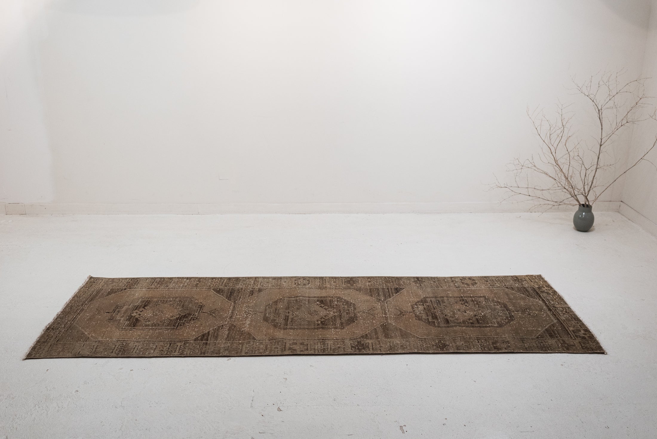 3'3 x 10'0 | R-4703