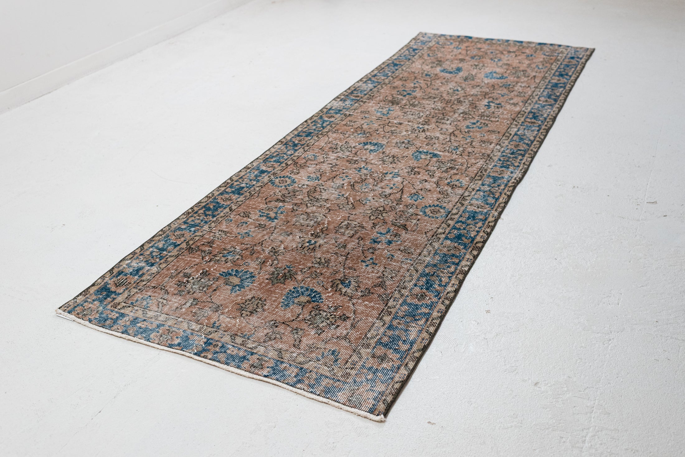 3'3 x 9'3 | R-4702