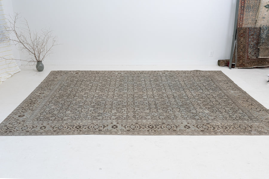Designers L-1022 | 11'2 x 8'8