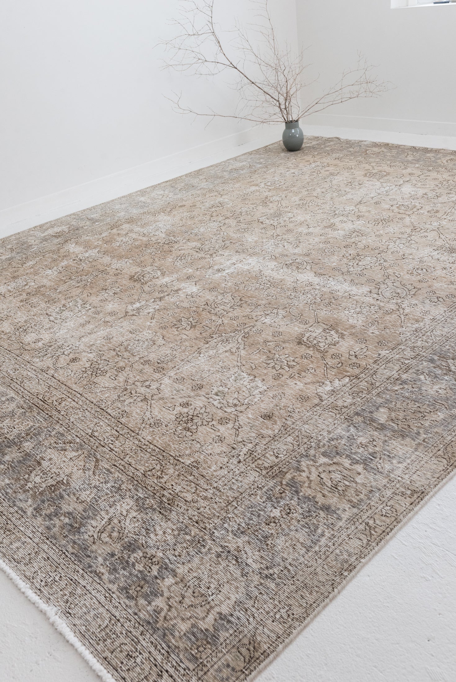 9&#39;7 x 12&#39;8 | Extra Large Neutral Tabriz | L-2874