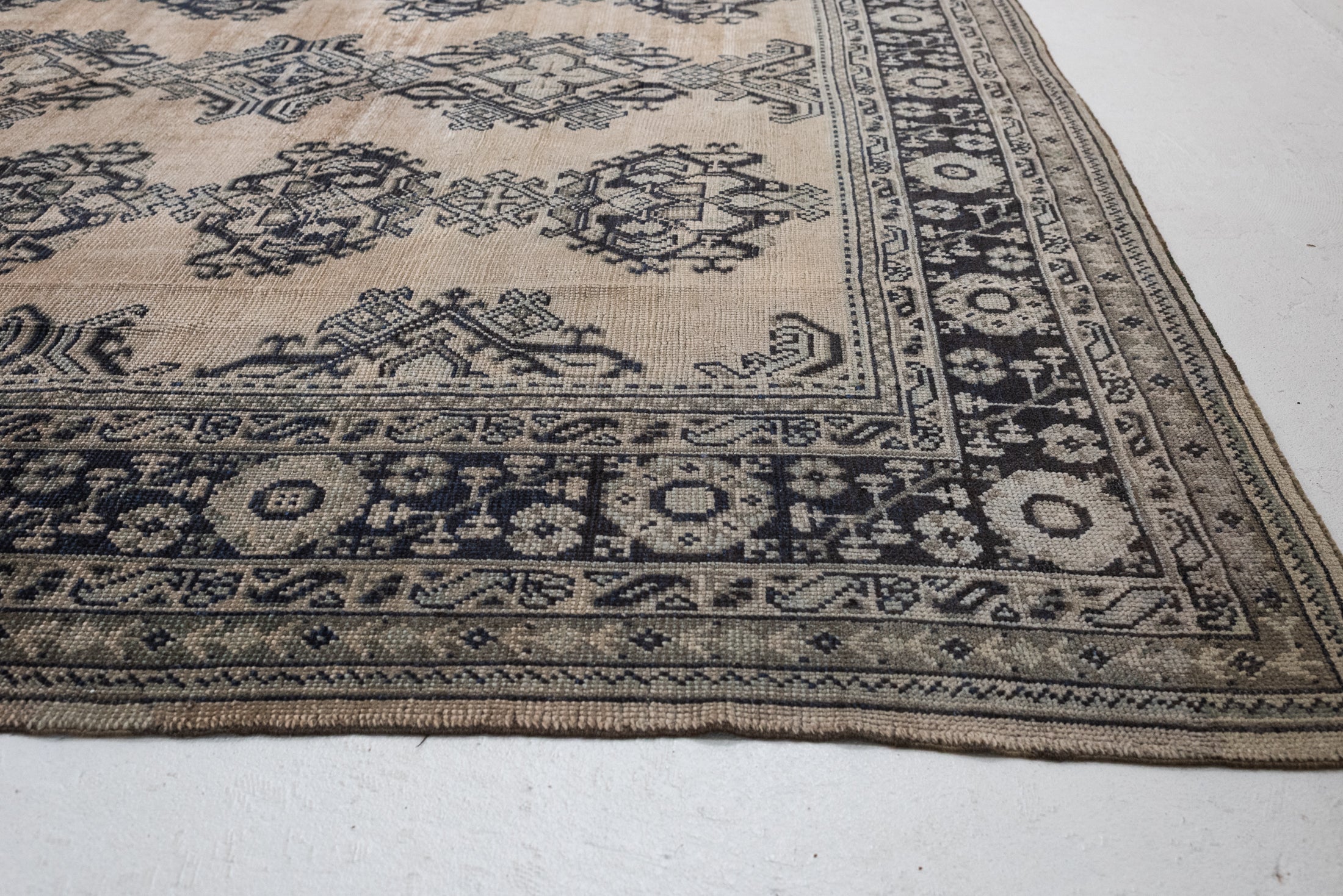 10'3 x 12'7 | CE-L-4722