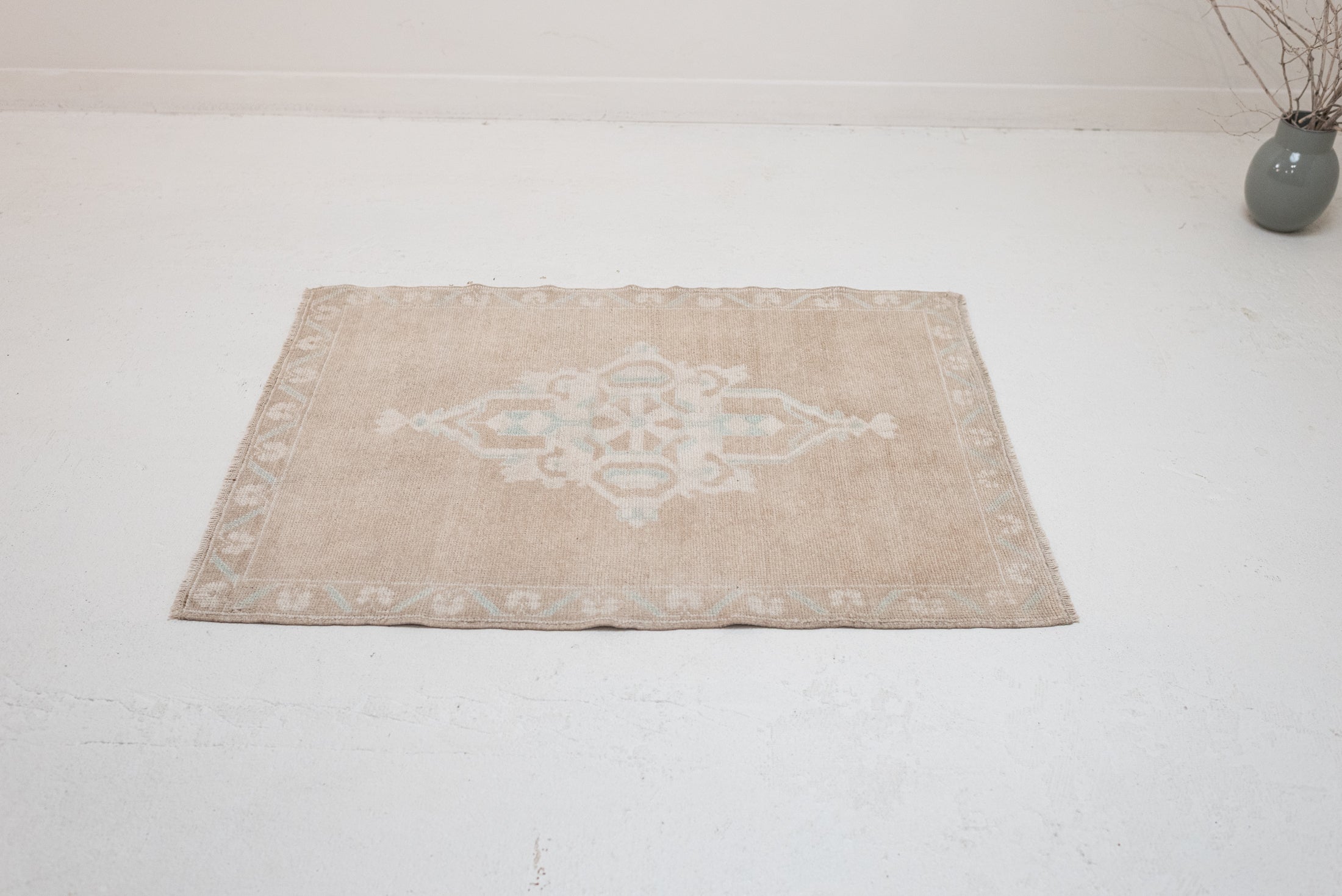 2&#39;9 x 3&#39;7 | CE-W-3493