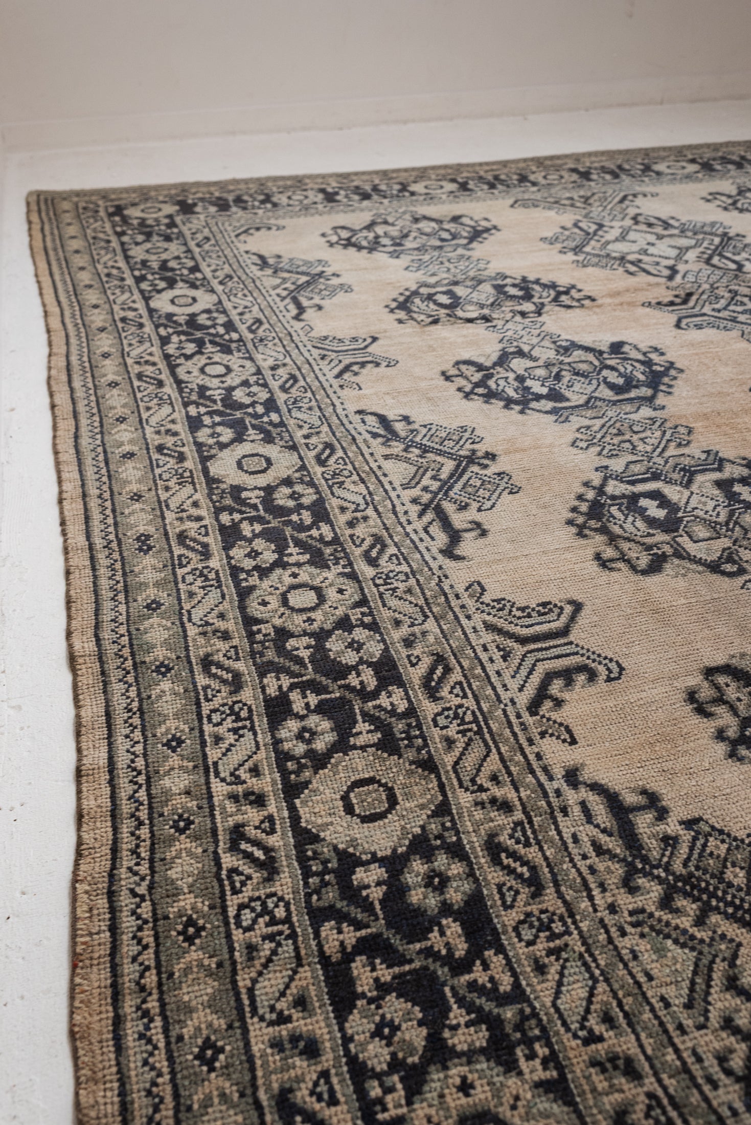 10'3 x 12'7 | CE-L-4722