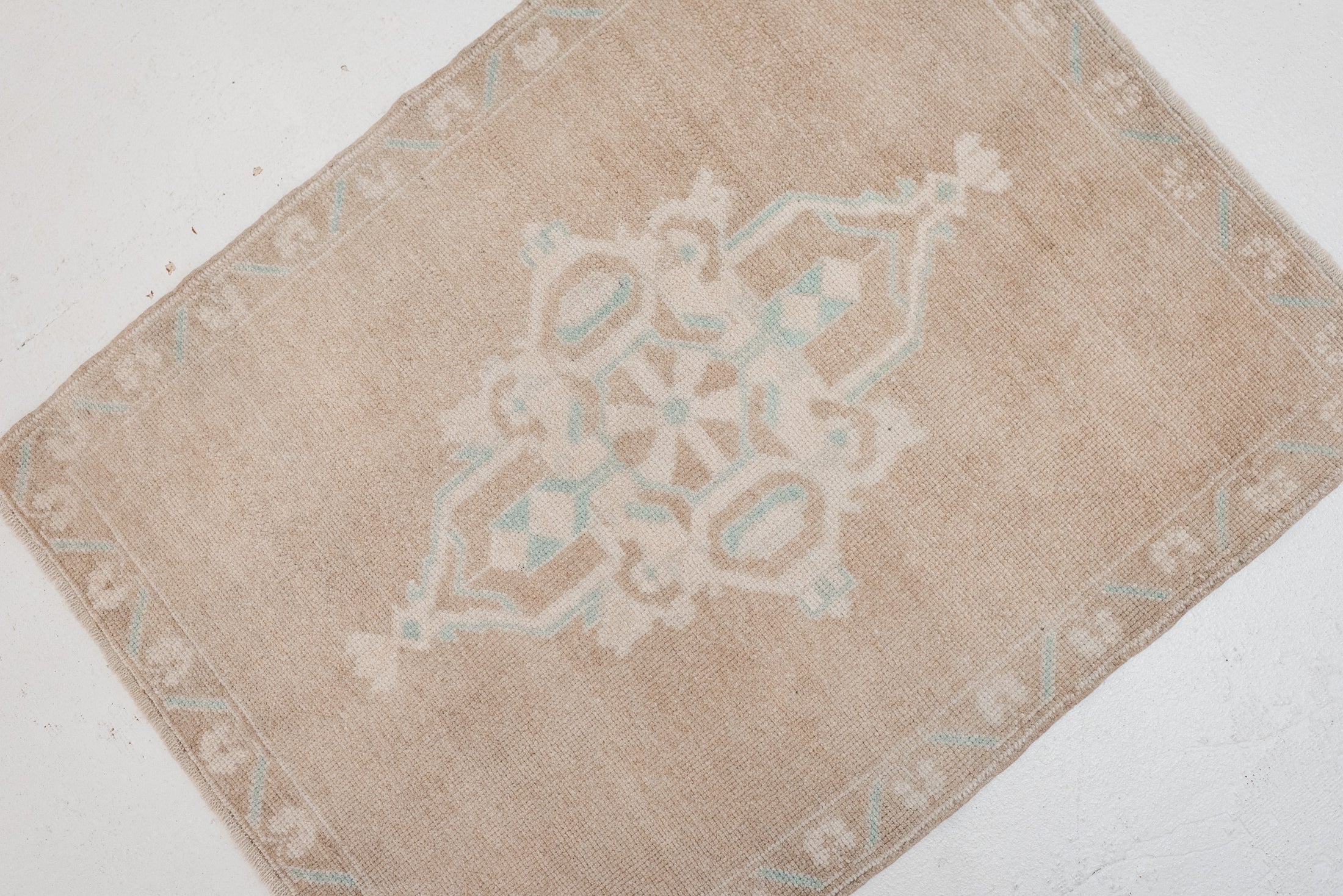 2&#39;9 x 3&#39;7 | CE-W-3493