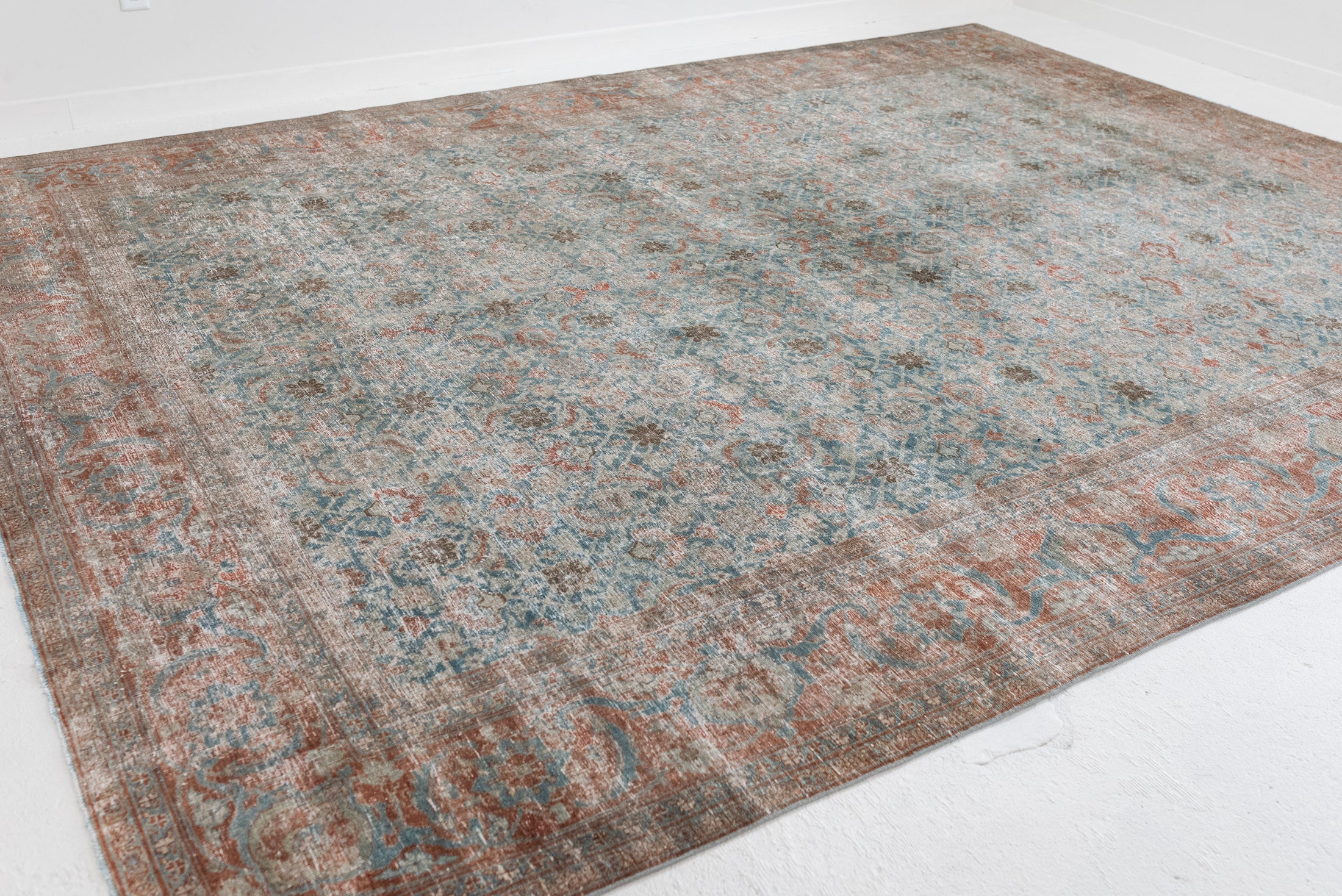 9&#39;6 x 12&#39;4 | Blue Antique Tabriz | Designers L-2929