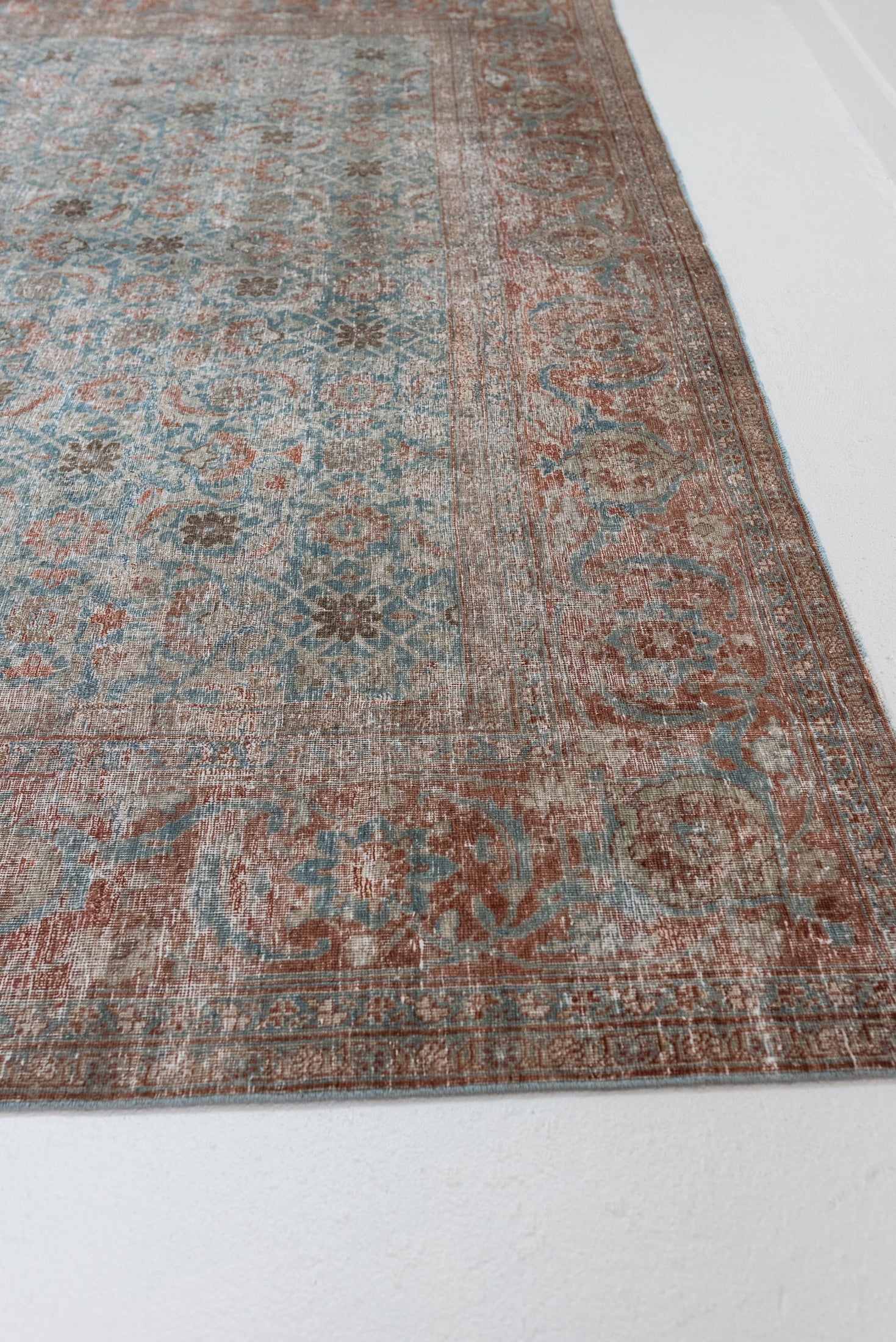 9&#39;6 x 12&#39;4 | Blue Antique Tabriz | Designers L-2929