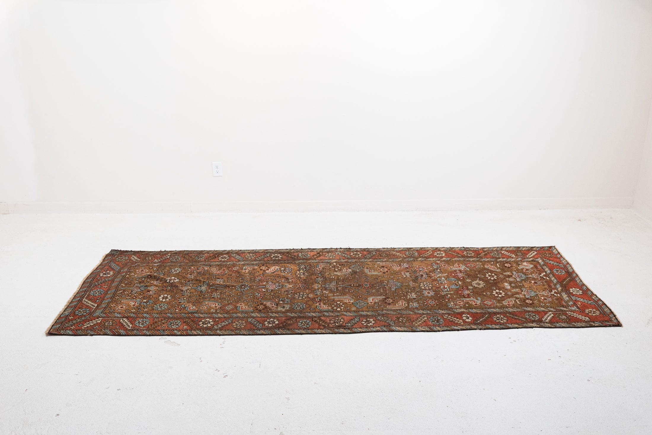 3'11 x 10'3 | R-4712