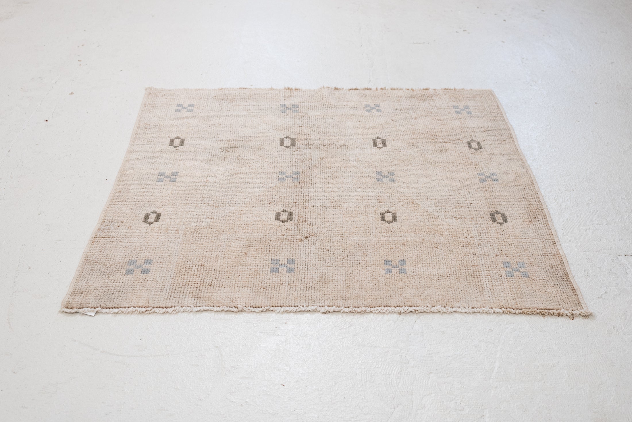3'3 x 3'8 | CS-W-4711