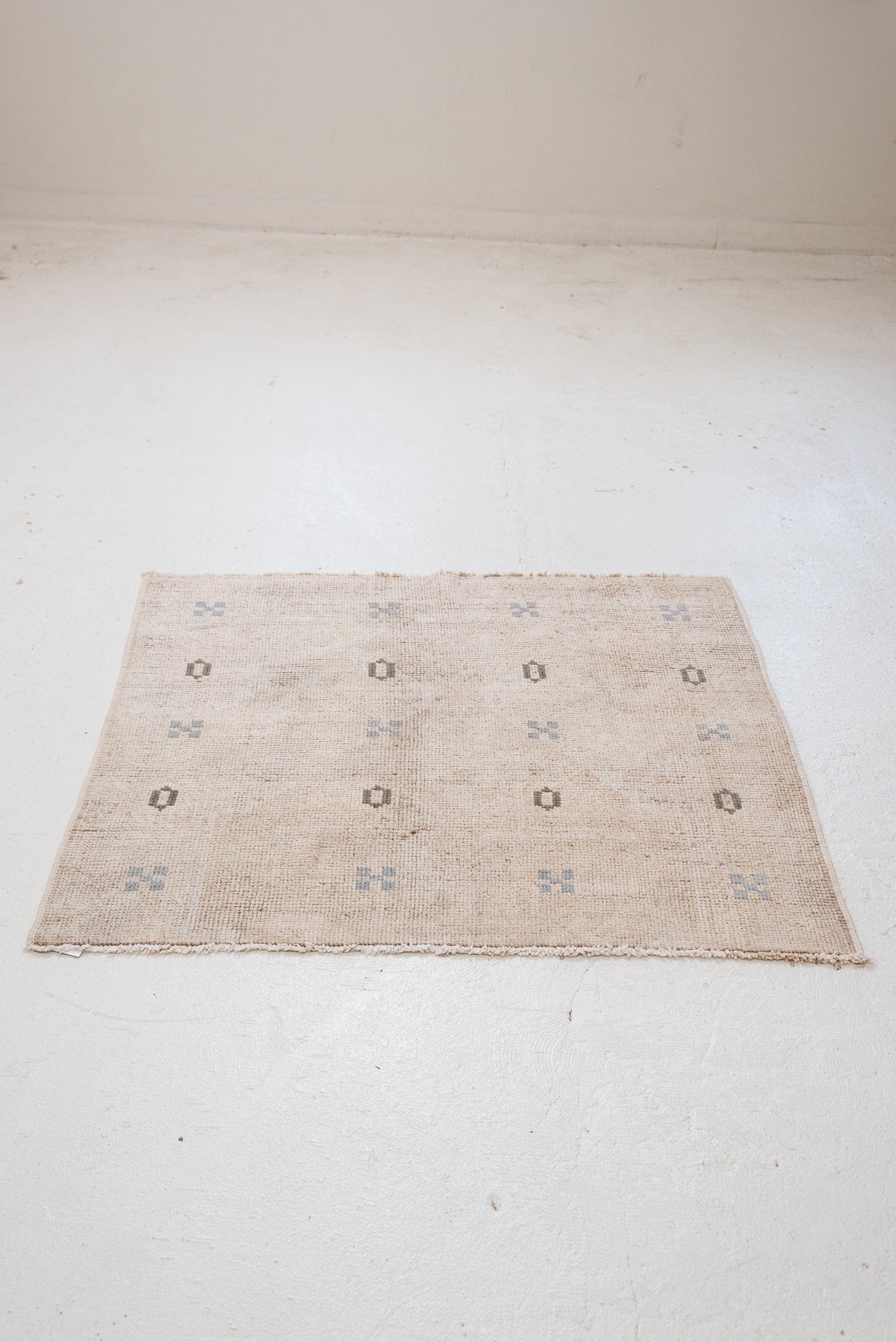 3'3 x 3'8 | CS-W-4711