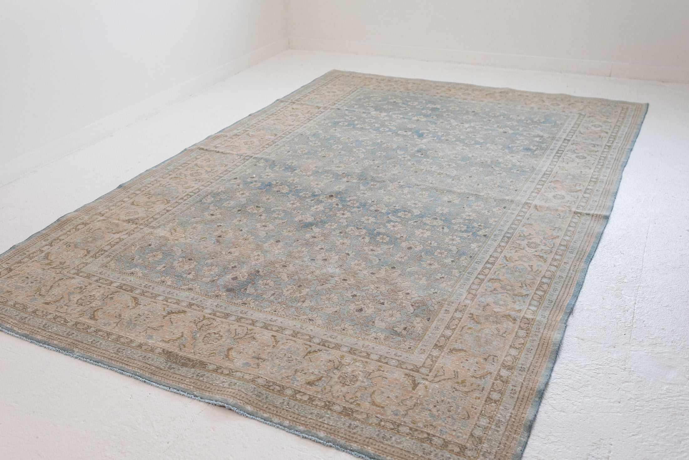 7’0 x 10'4 | Large Blue Vintage Tabriz | S-3736