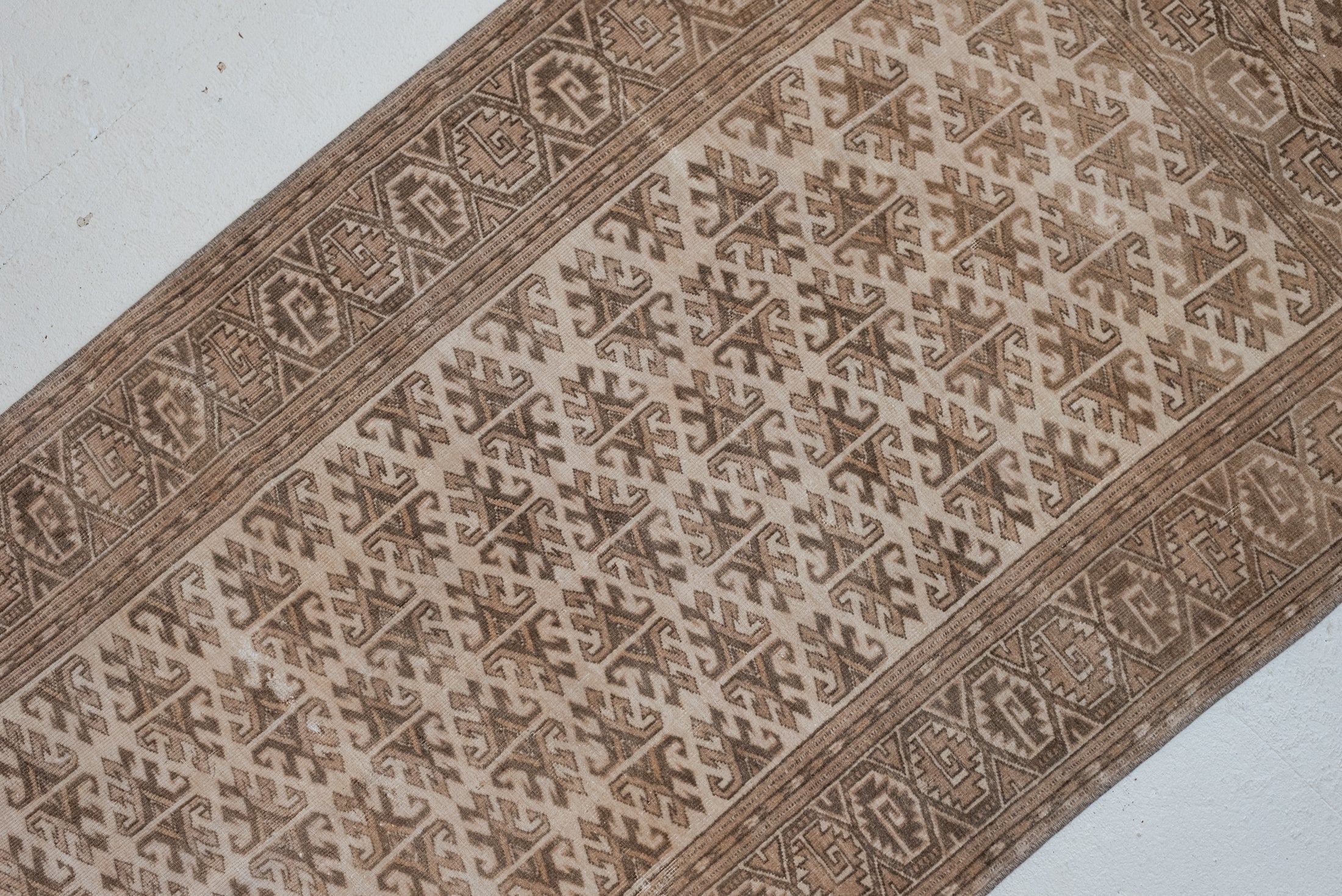 3'6 x 8'2 | Vintage Ivory Runner | R-3706