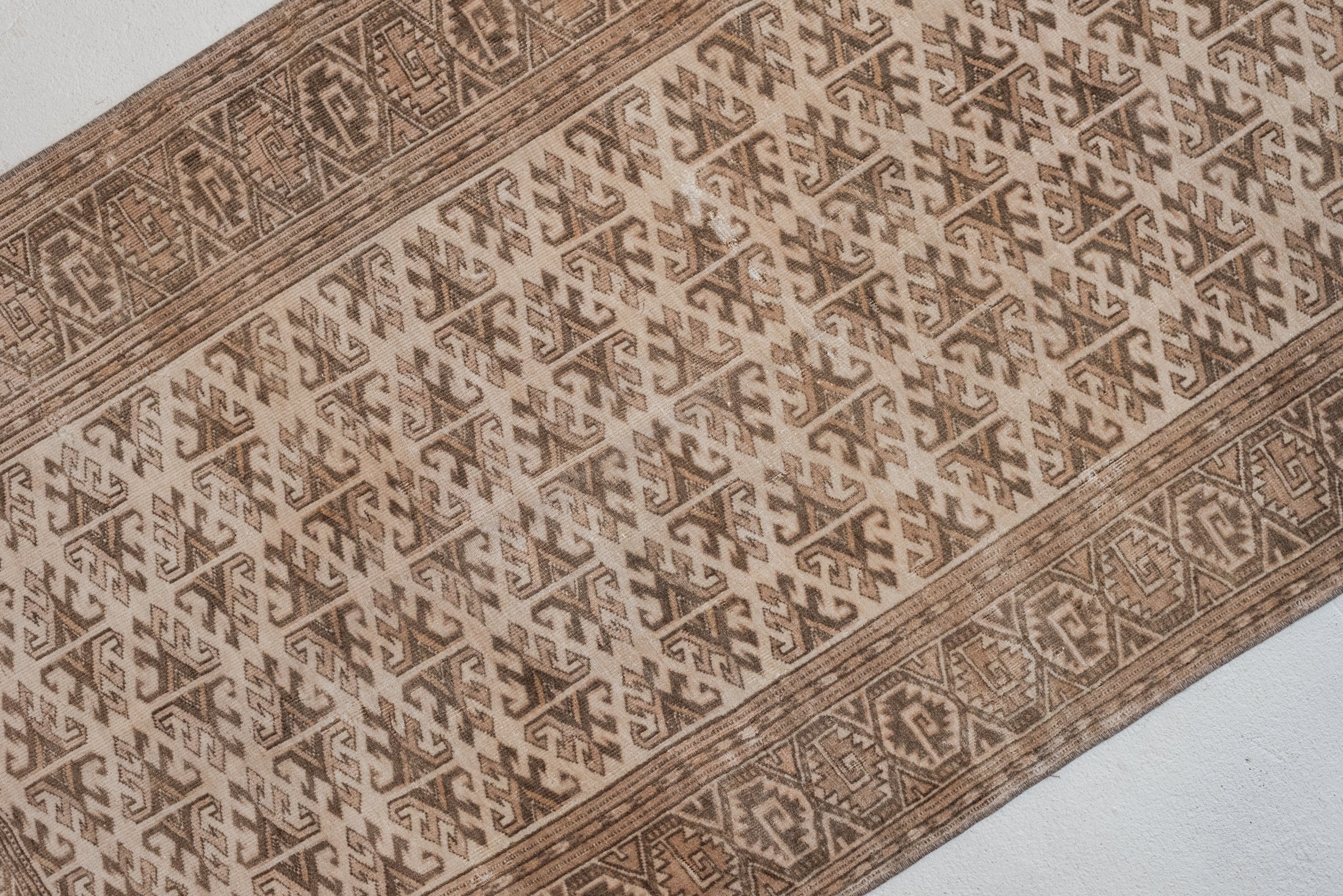 3'6 x 8'2 | Vintage Ivory Runner | R-3706