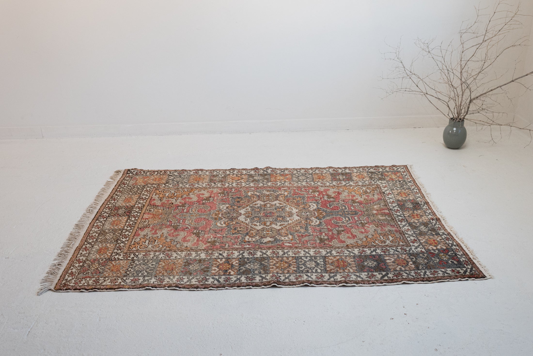 4'6 x 6'1 | CE-W-3469