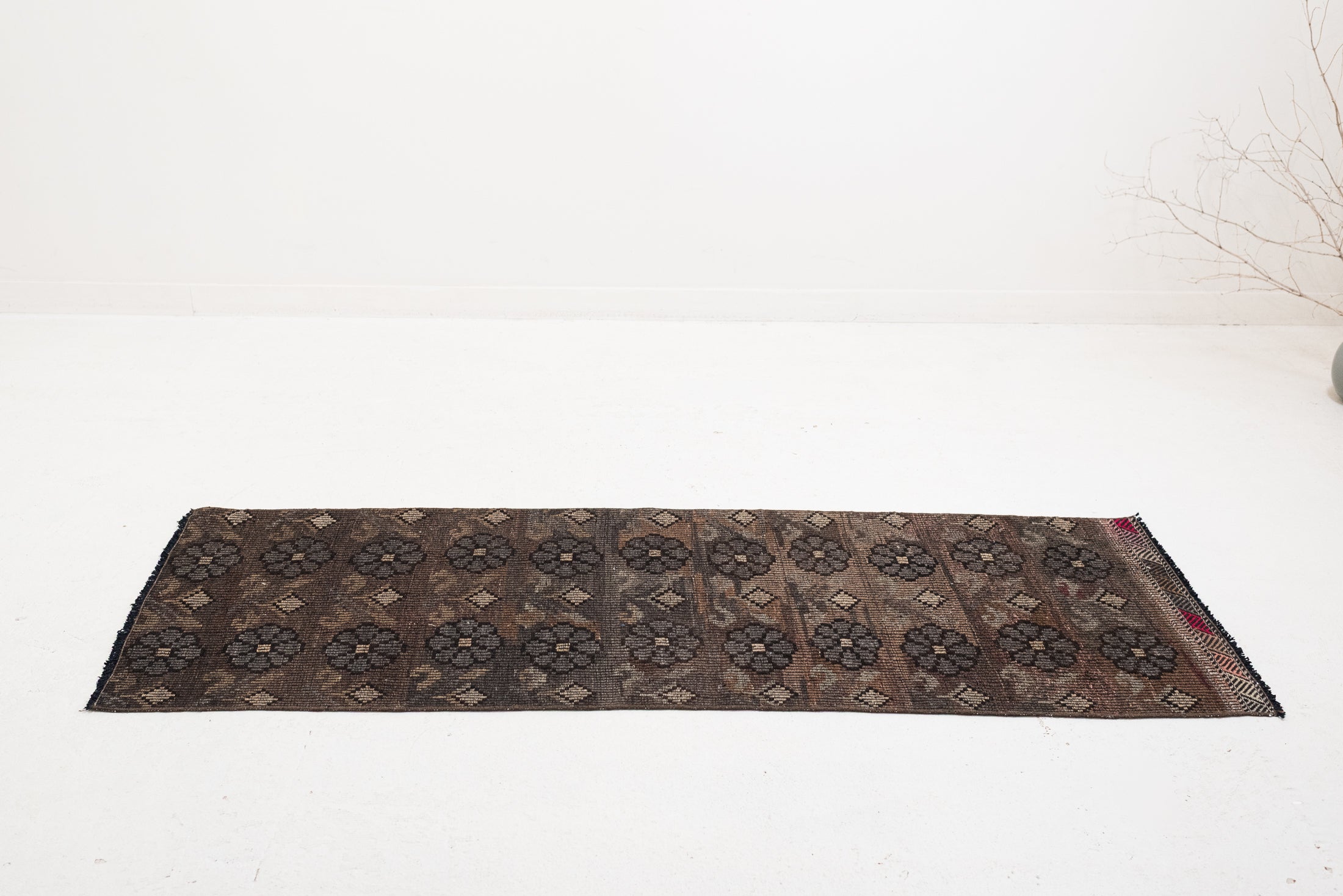2'4 x 6'4 | R-4693