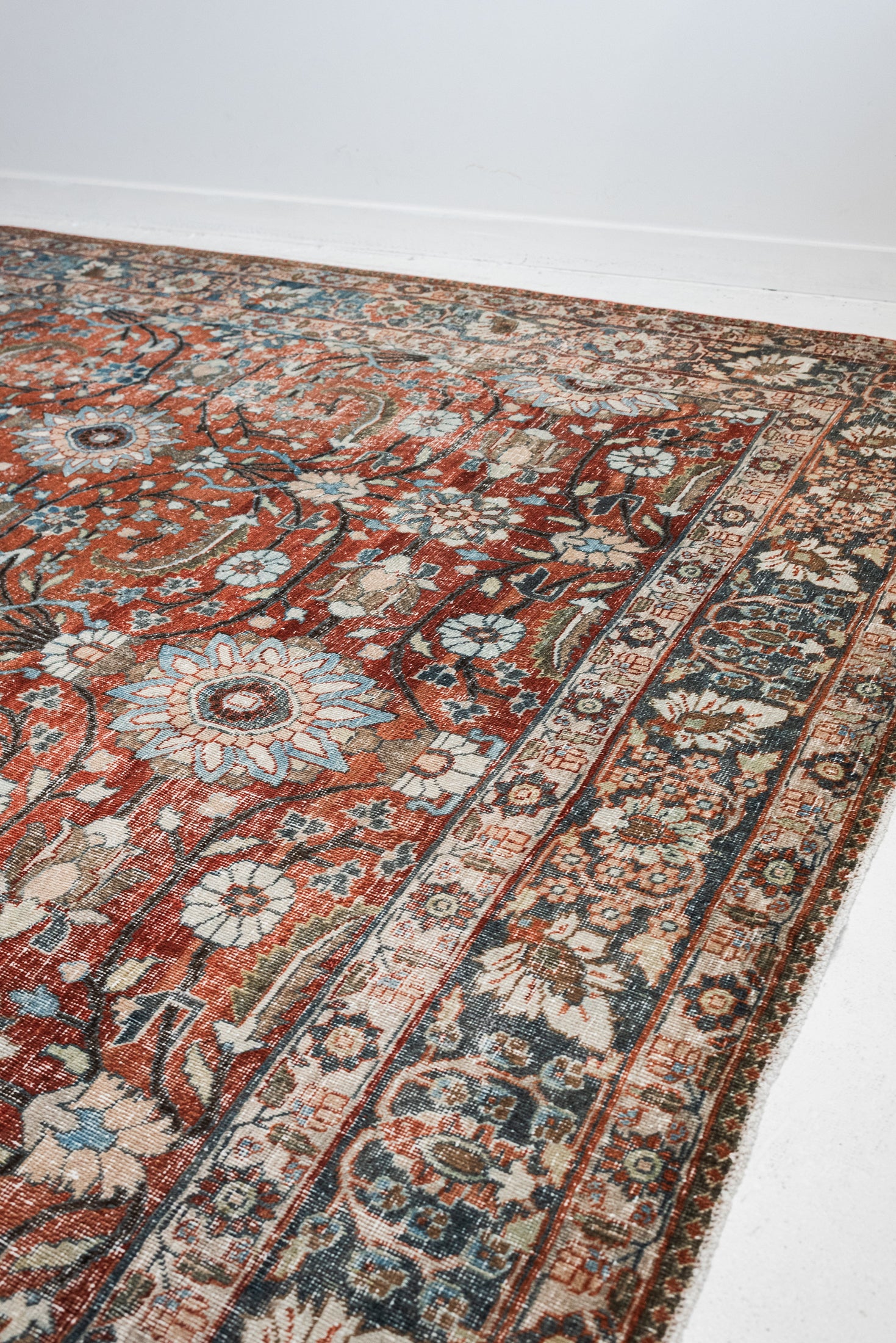 9'3 x 11'10 | Extra Large Vintage Tabriz | L-3743