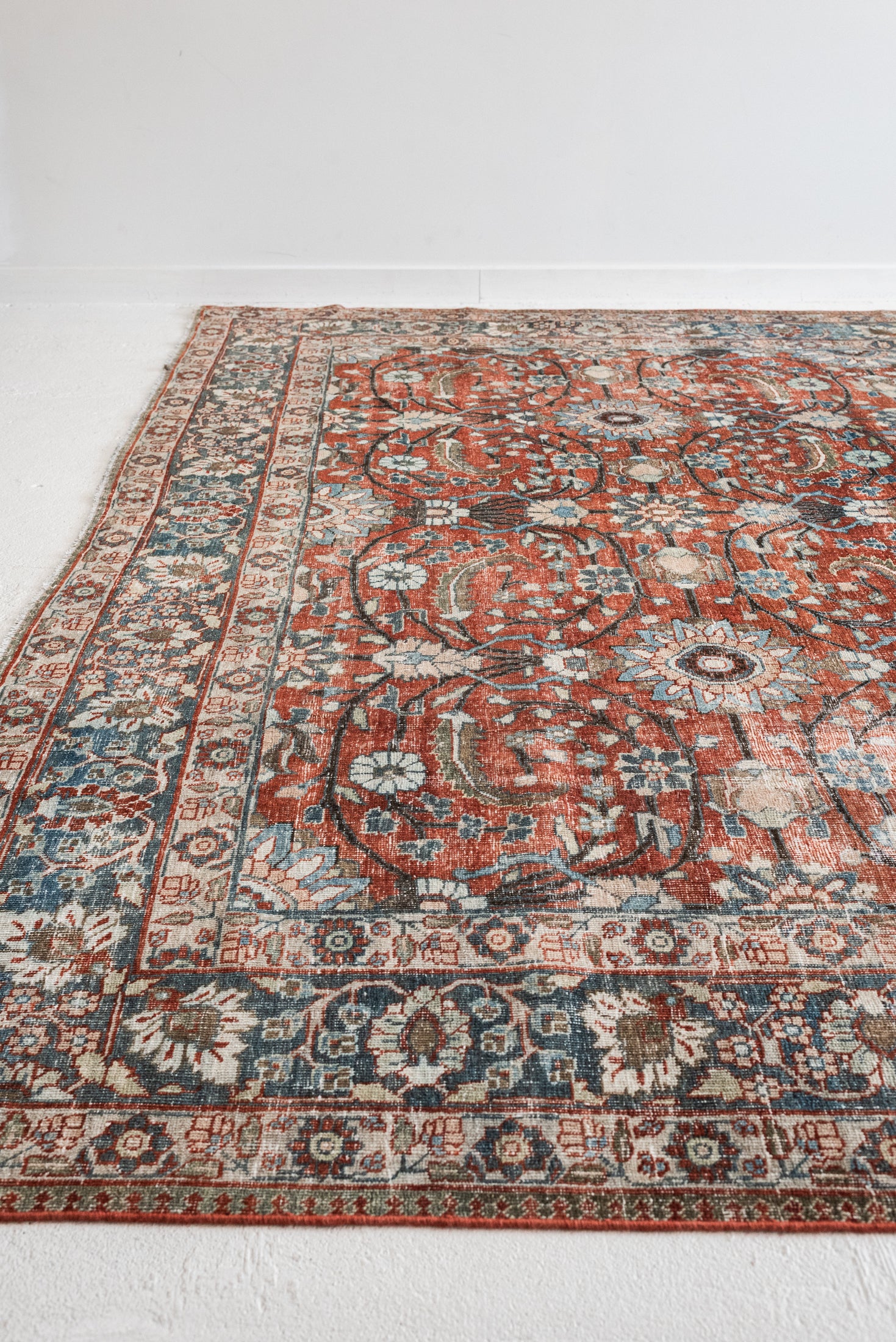 9'3 x 11'10 | Extra Large Vintage Tabriz | L-3743