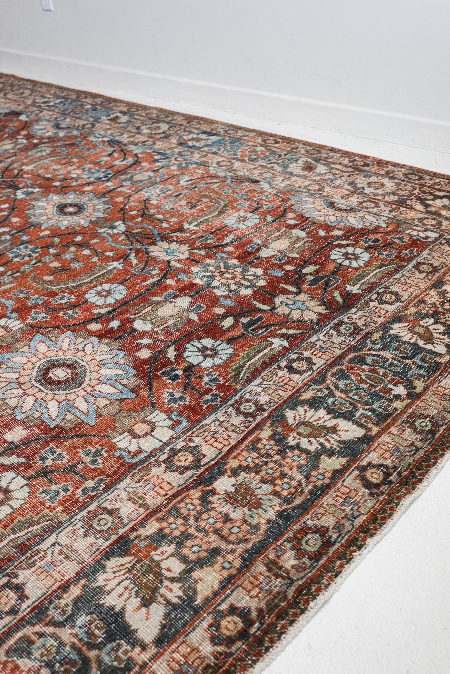 9'3 x 11'10 | Extra Large Vintage Tabriz | L-3743