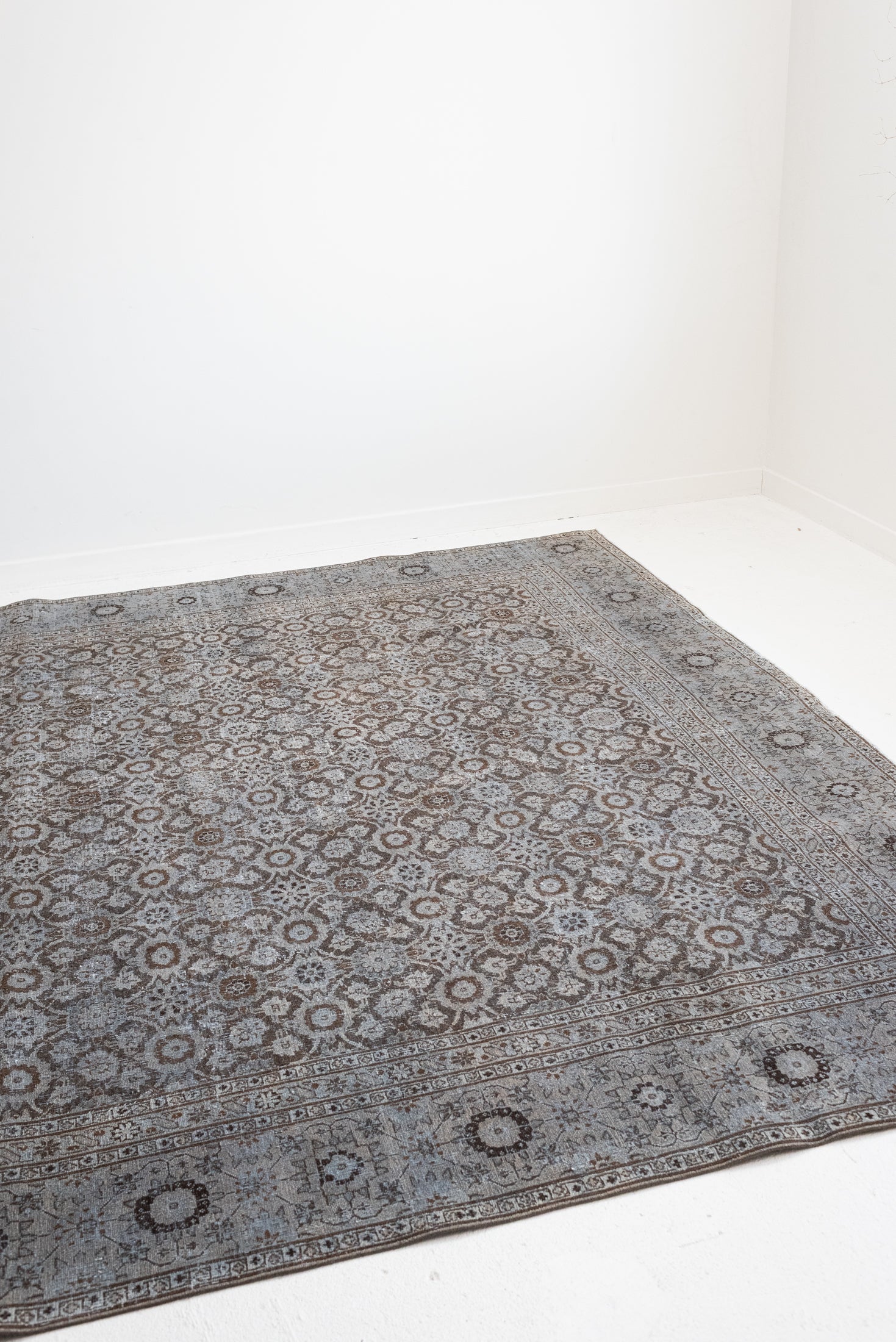 9'0 x 12'4 | CE-L-3392