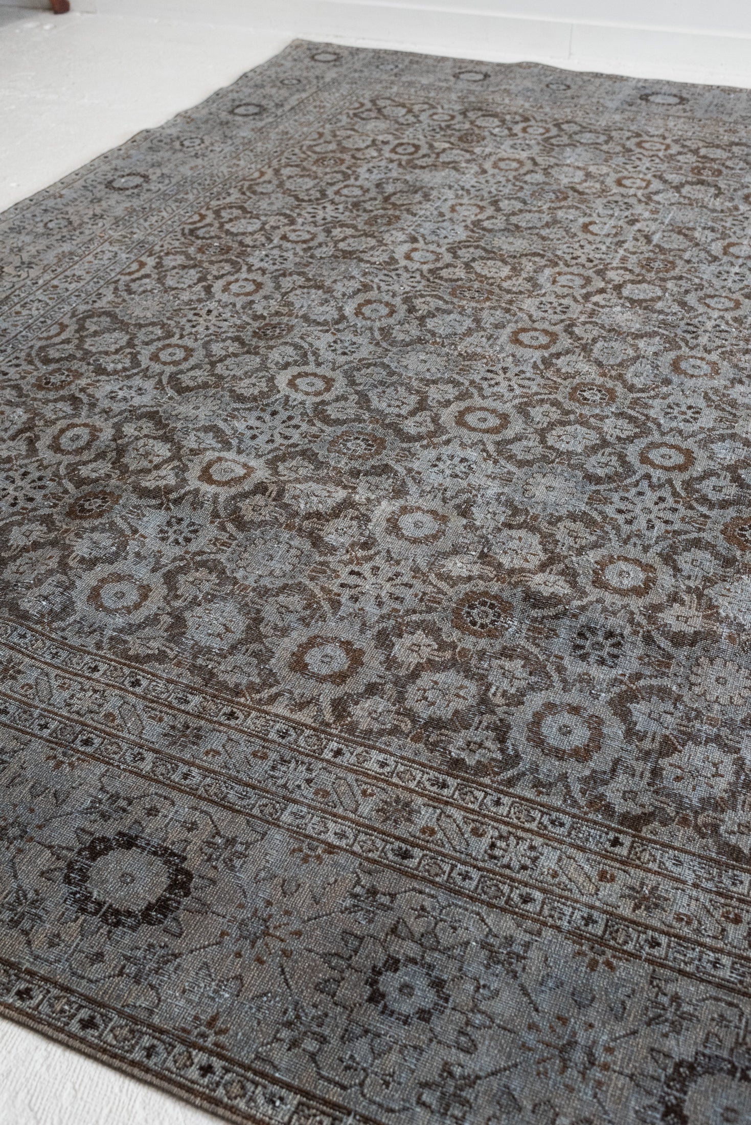 9'0 x 12'4 | CE-L-3392