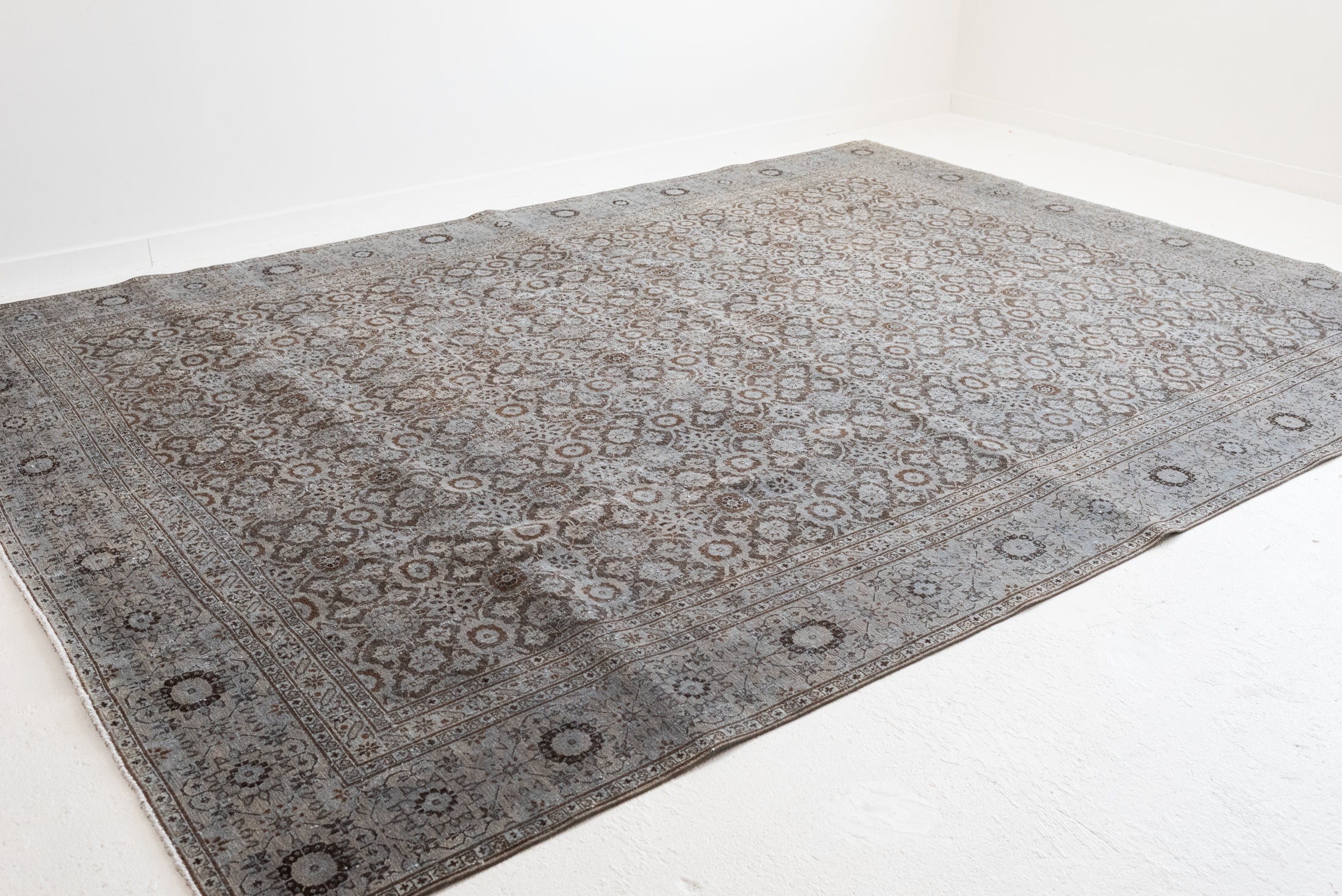 9'0 x 12'4 | CE-L-3392