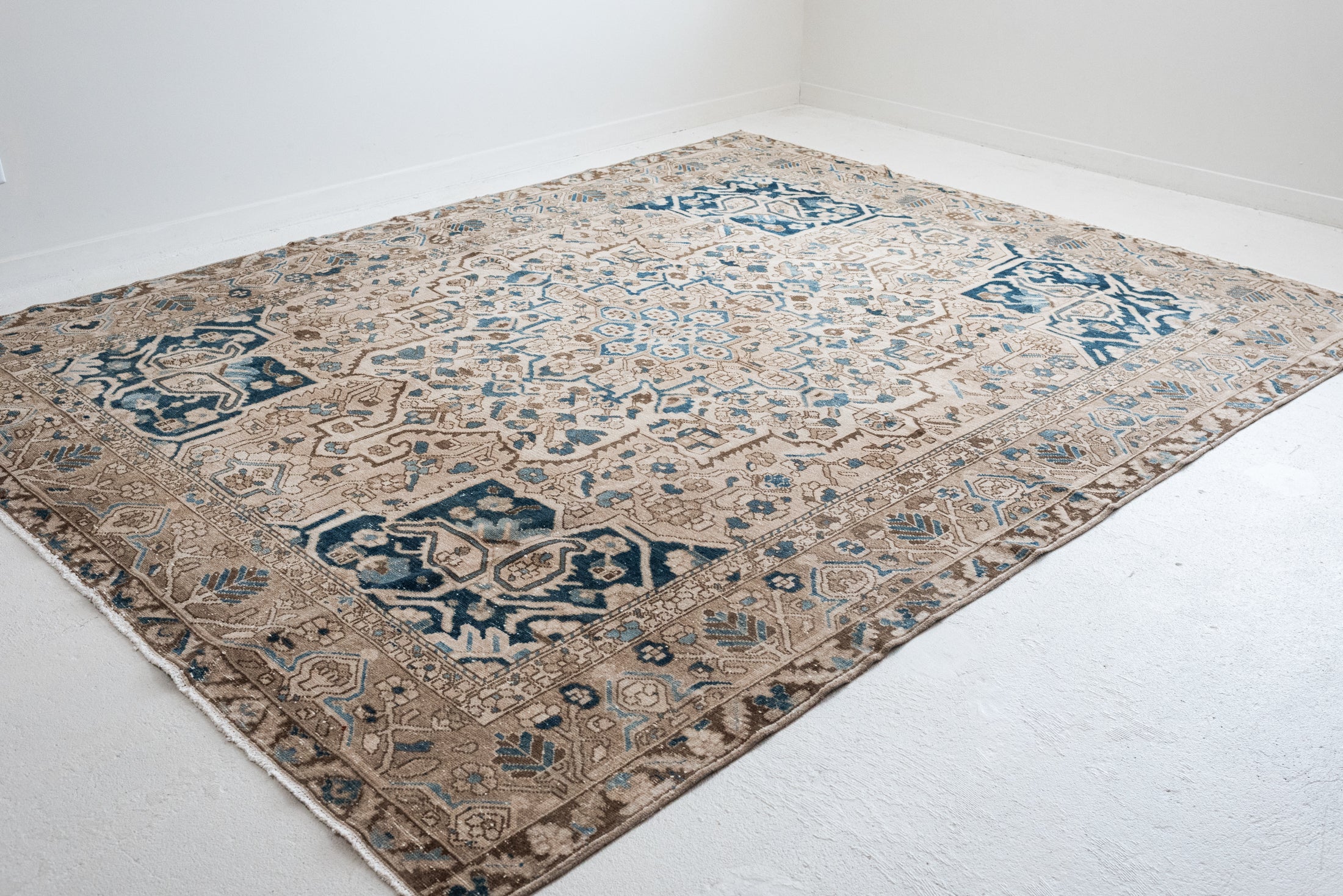 8'9 x 11'12 | CK-L-3748