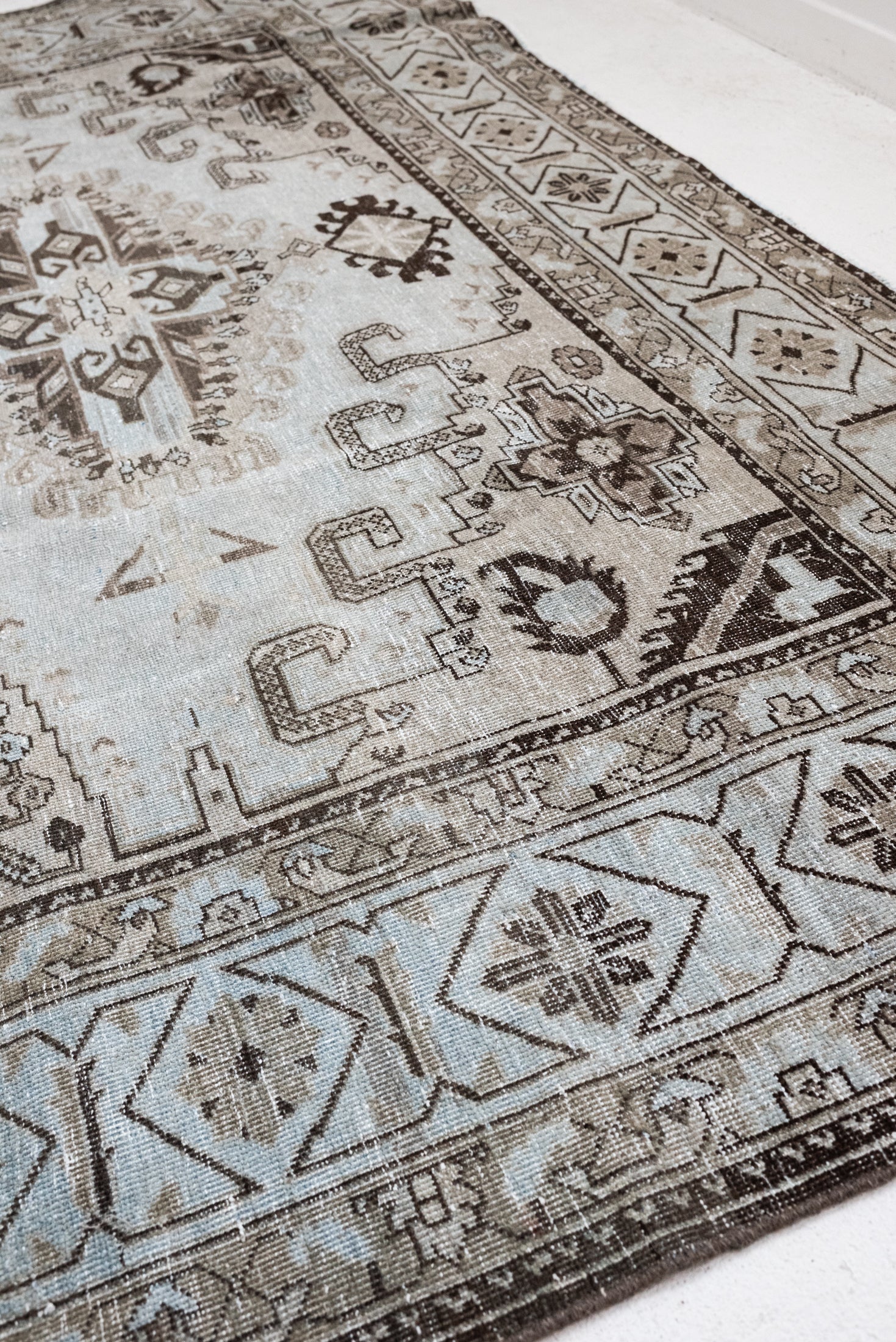 8'10 x 11'2 | CE-D-3381