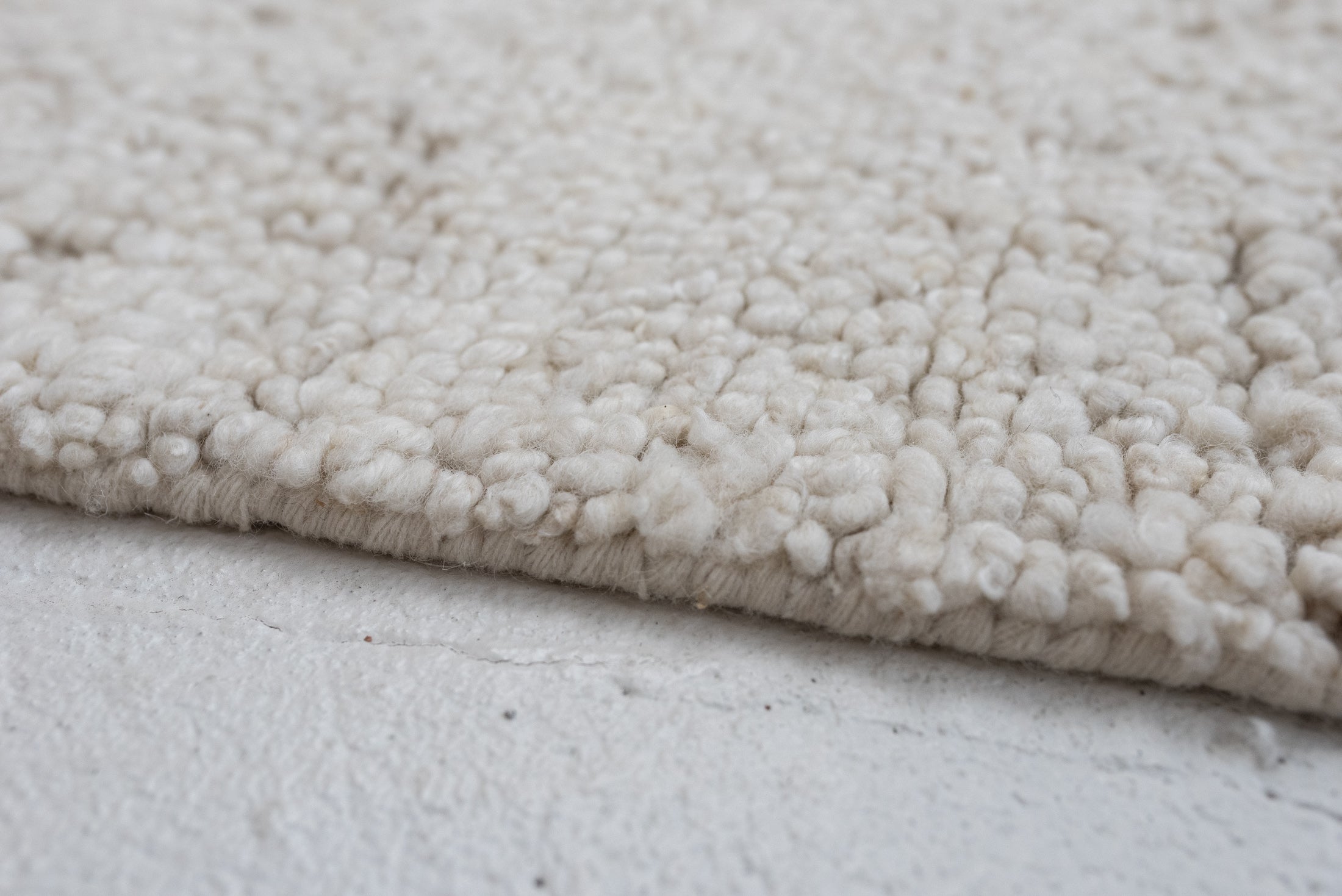 7&#39;10 x 9&#39;4 | Modern Chunky Wool Rug | L-2869 | Also Available in Custom Sizes