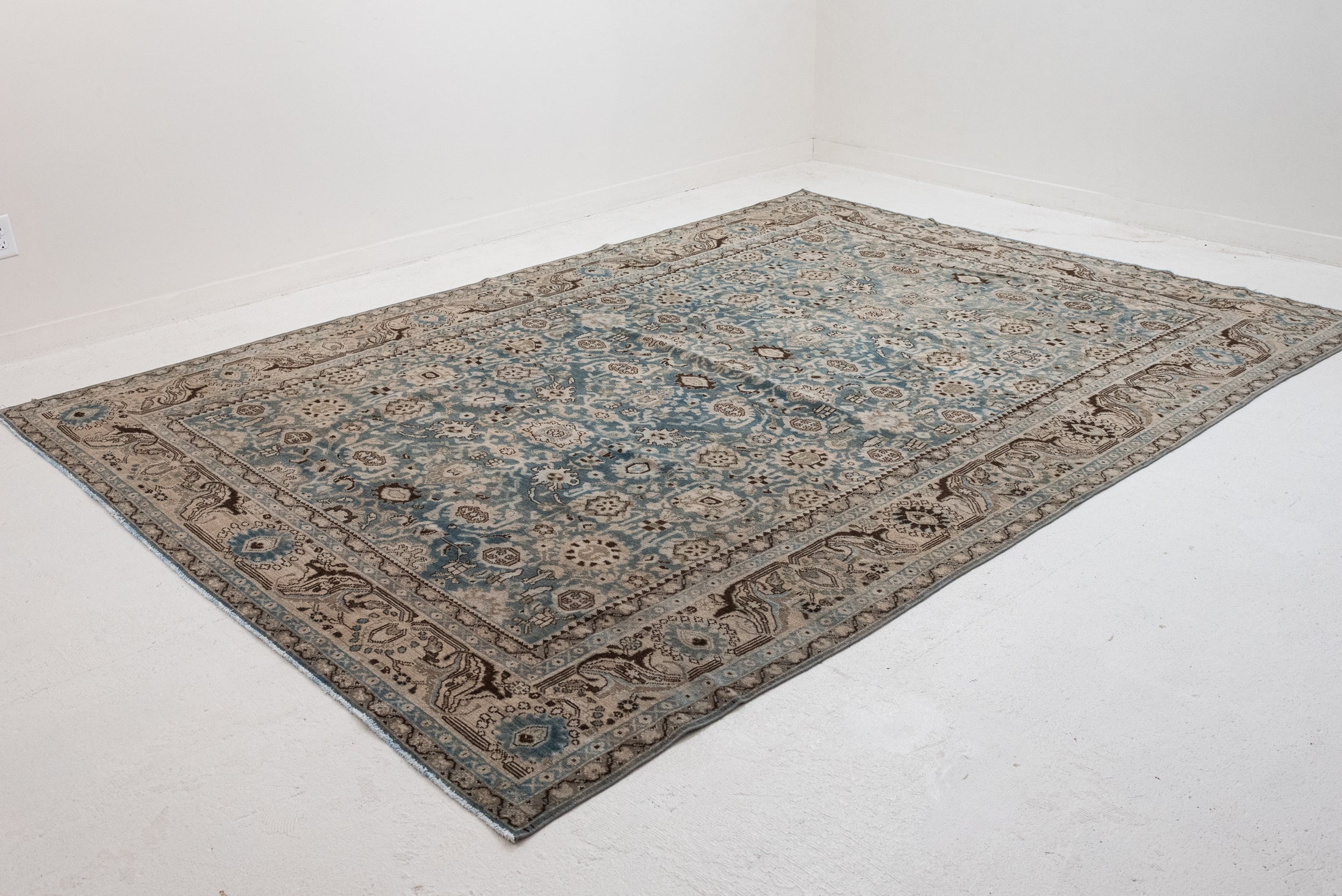 7'7 x 10'6 | Large 1930s Malayer Rug | CE-V-3383