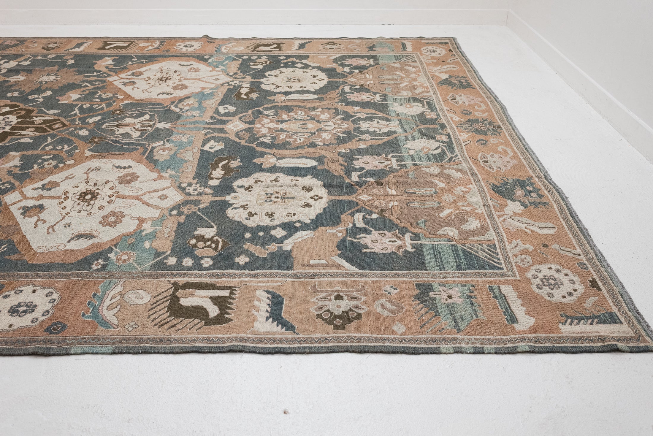 8'9 x 9'7 | Square Vintage Sumak Rug | CE-D-3386