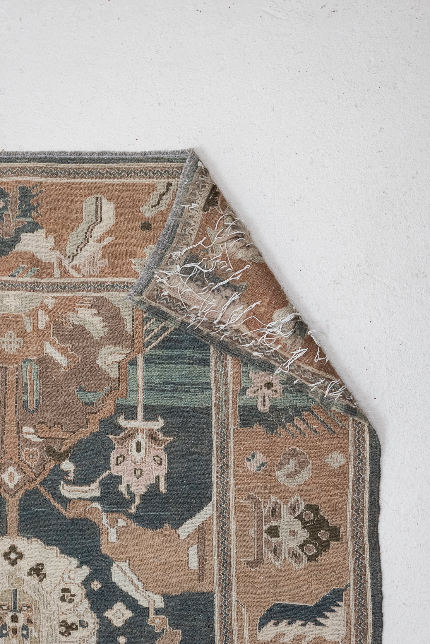 8'9 x 9'7 | Square Vintage Sumak Rug | CE-D-3386